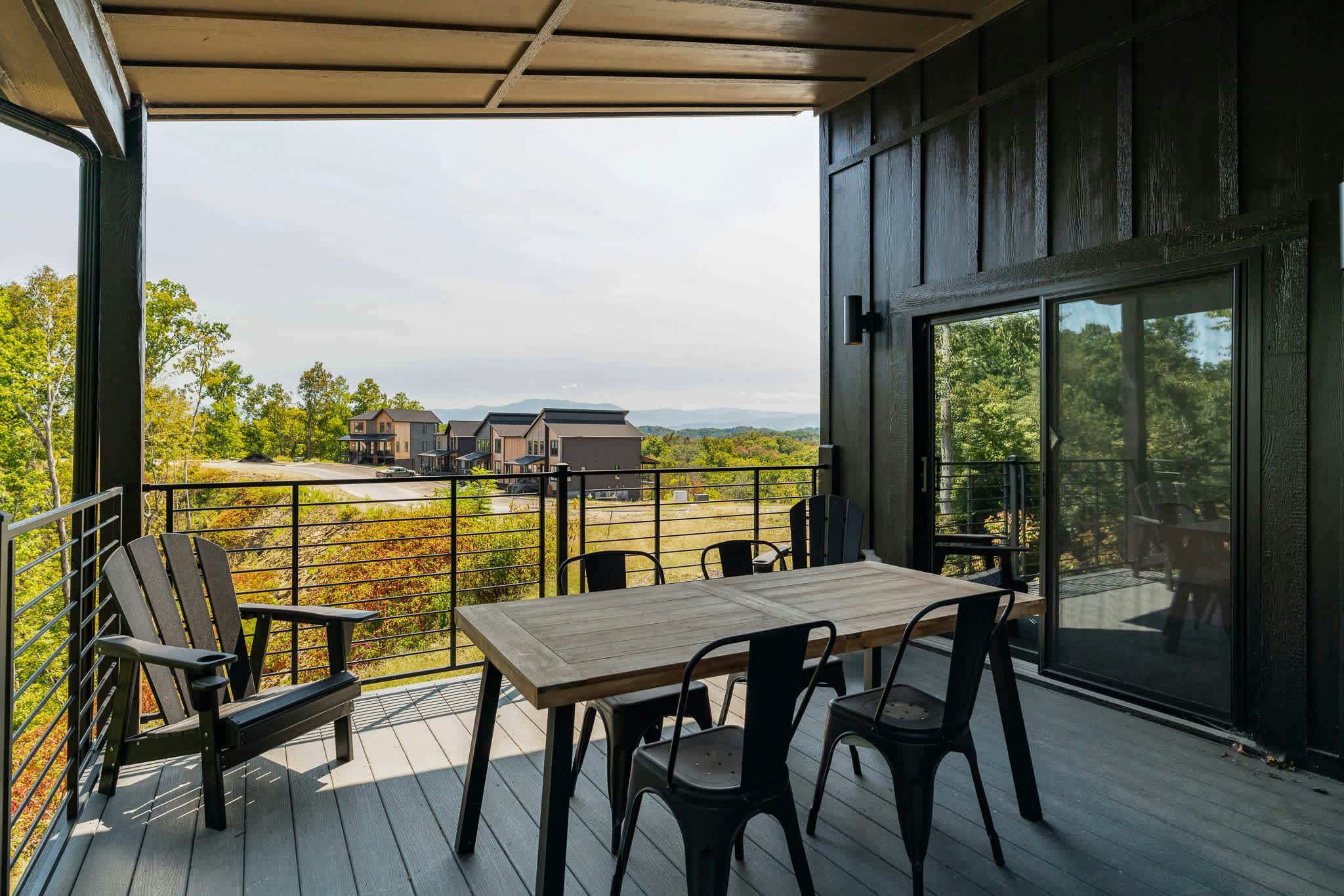 Sleeps 10・Luxe Cabin・View・Hot Tub・Near Water Parks