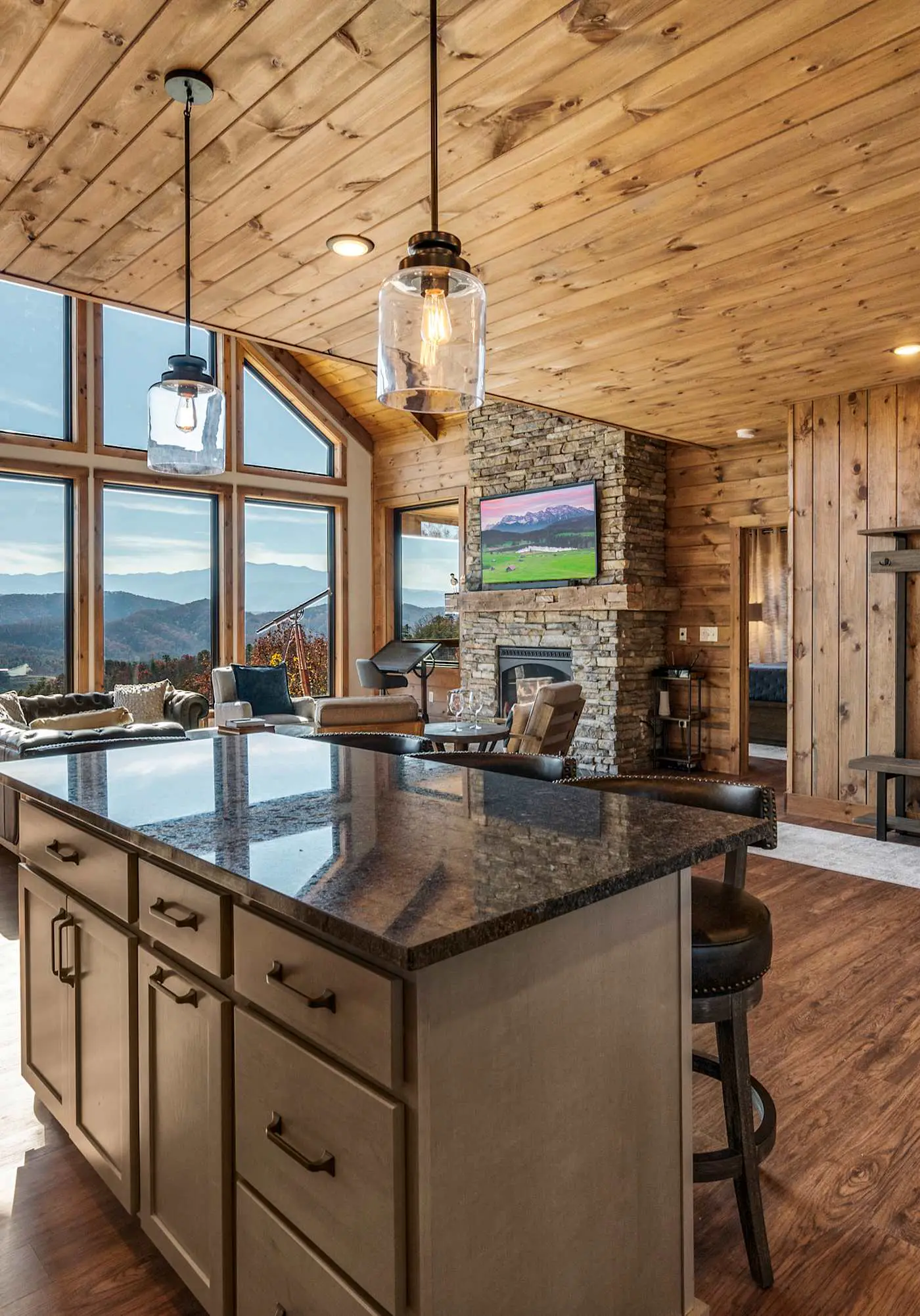 Ridgetop Retreat, Sleeps 11・Theater・Pool・Hot tub