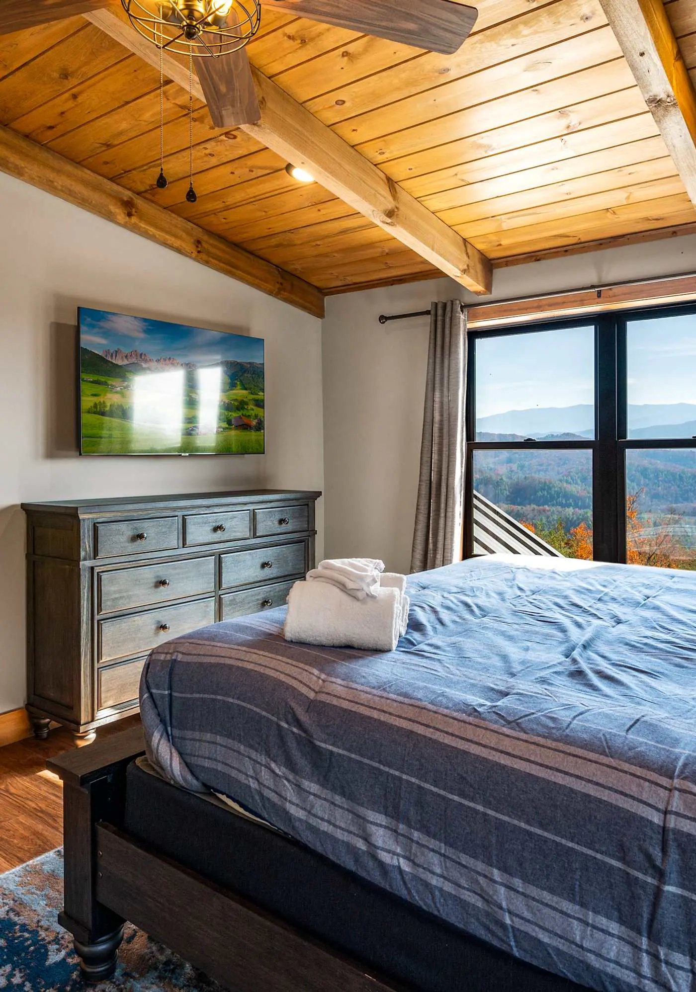 Ridgetop Retreat, Sleeps 11・Theater・Pool・Hot tub