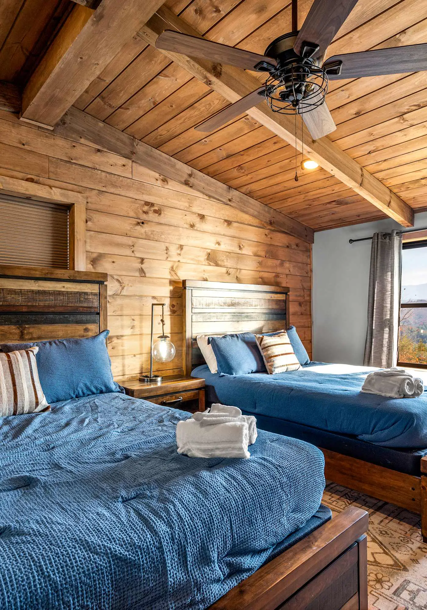 Ridgetop Retreat, Sleeps 11・Theater・Pool・Hot tub