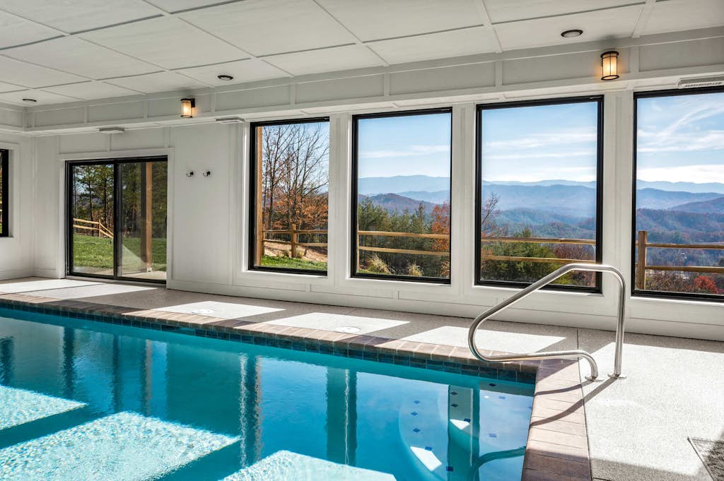 Ridgetop Retreat, Sleeps 11・Theater・Pool・Hot tub