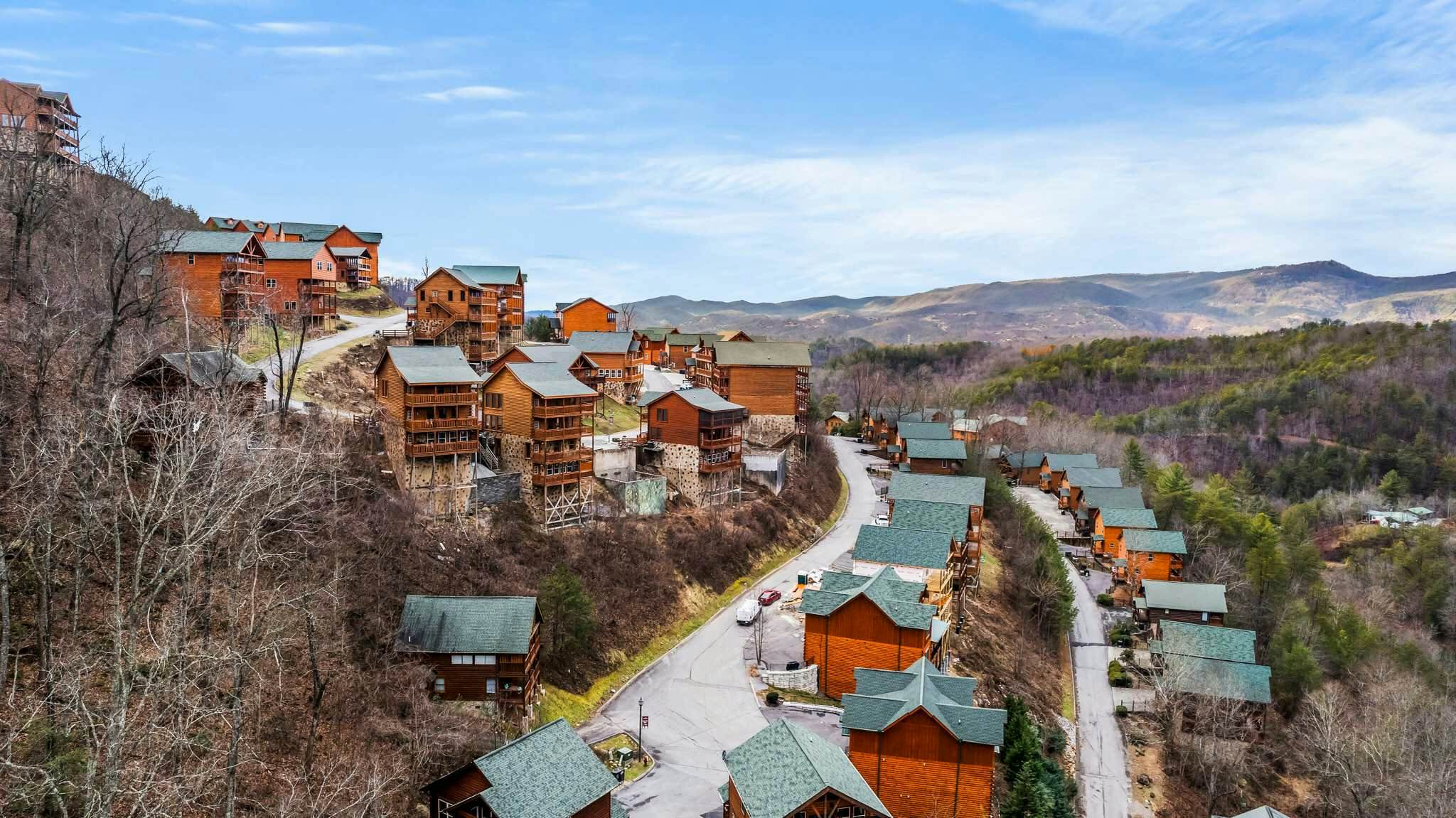 Luxury Cabin, Sleeps 20・Pool, Hot Tub, View, Games