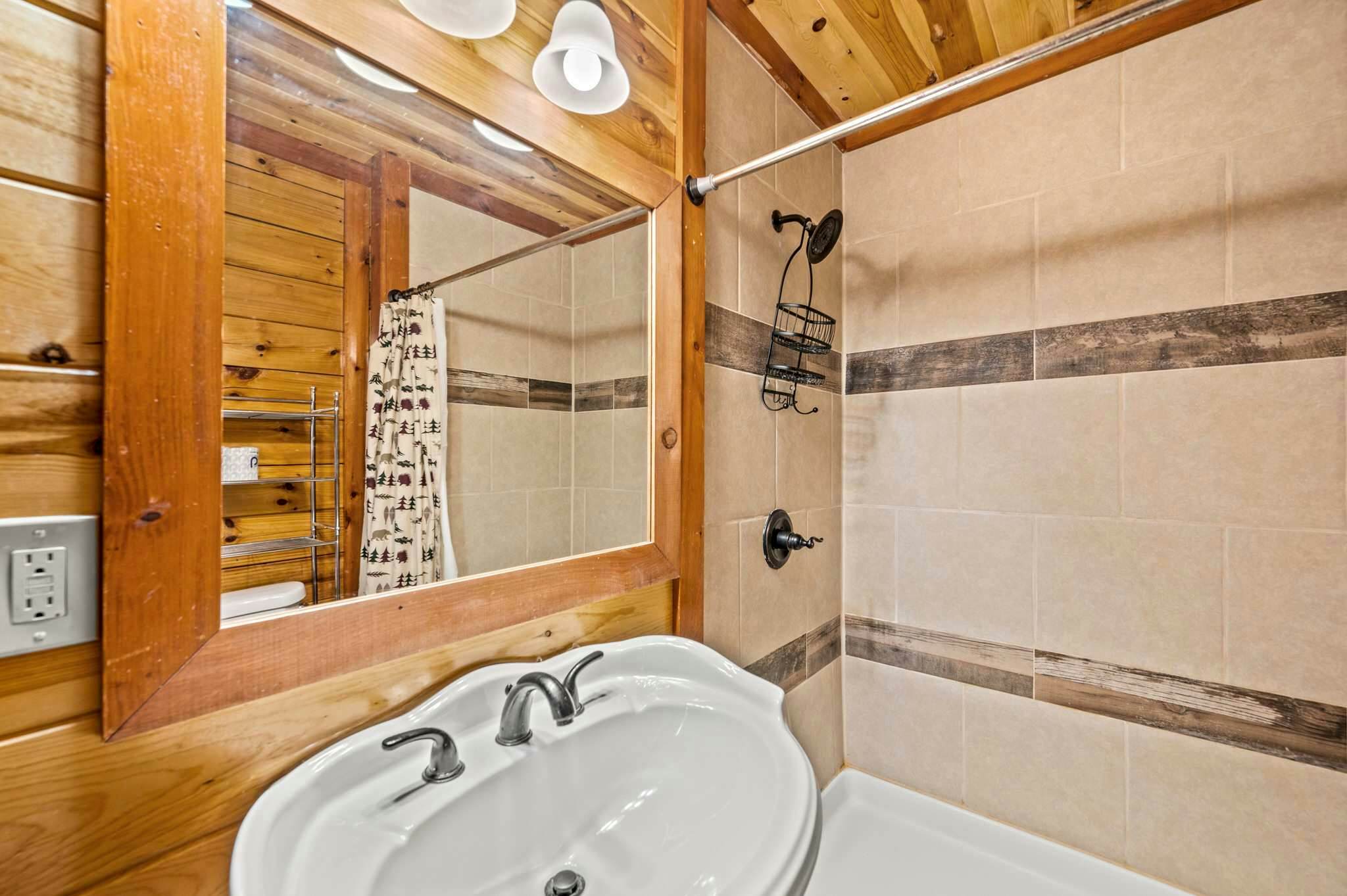 Luxury Cabin, Sleeps 20・Pool, Hot Tub, View, Games