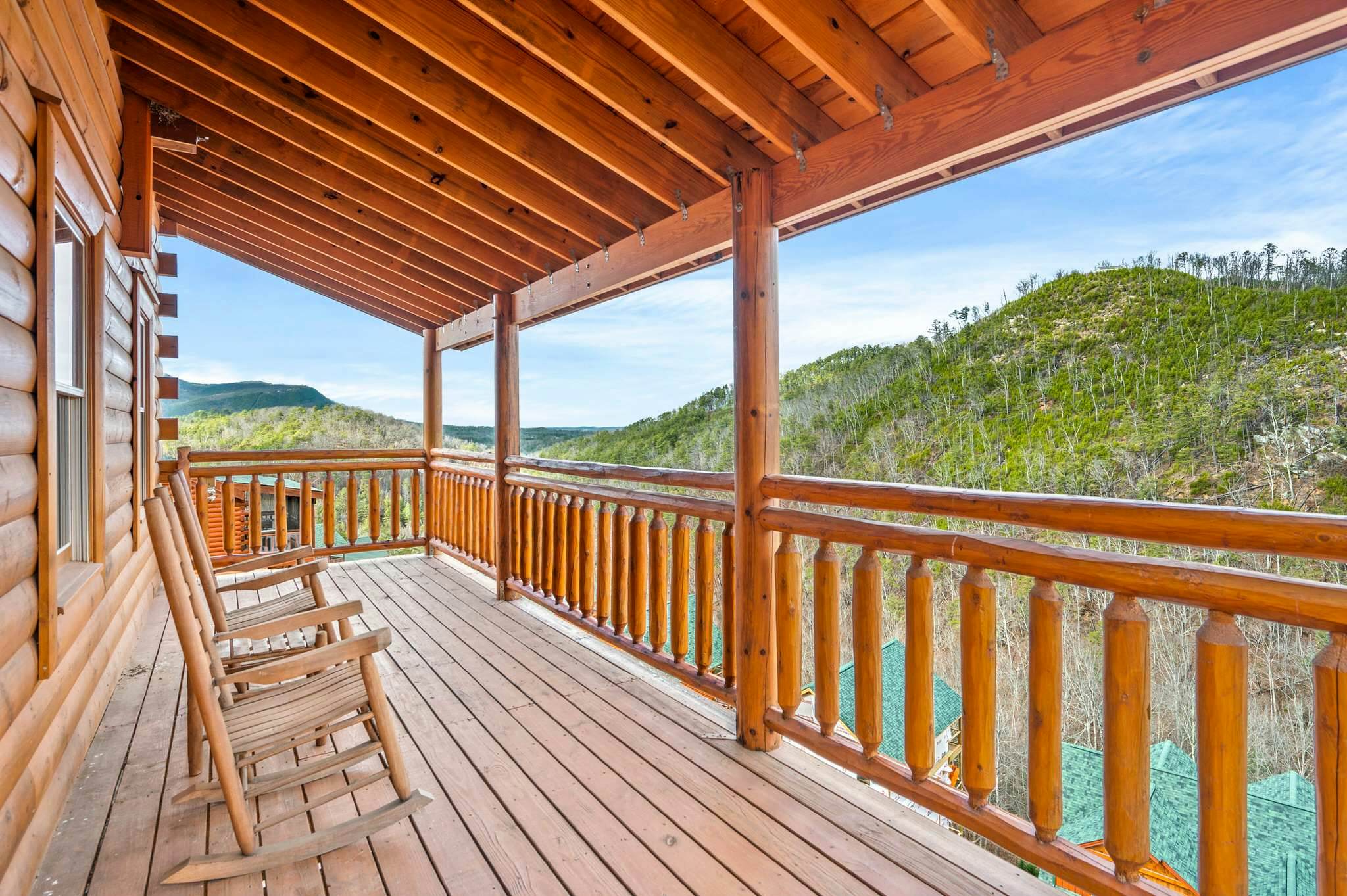 Luxury Cabin, Sleeps 20・Pool, Hot Tub, View, Games