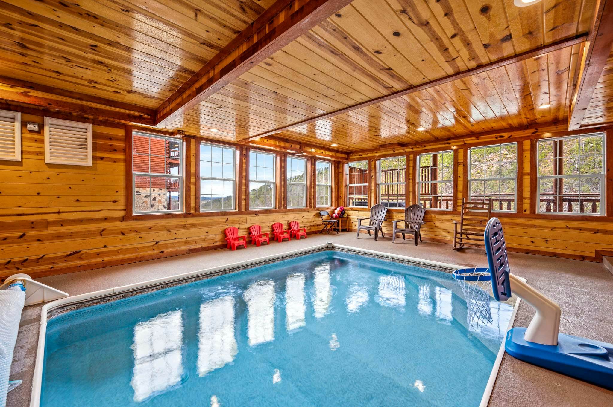 Luxury Cabin, Sleeps 20・Pool, Hot Tub, View, Games