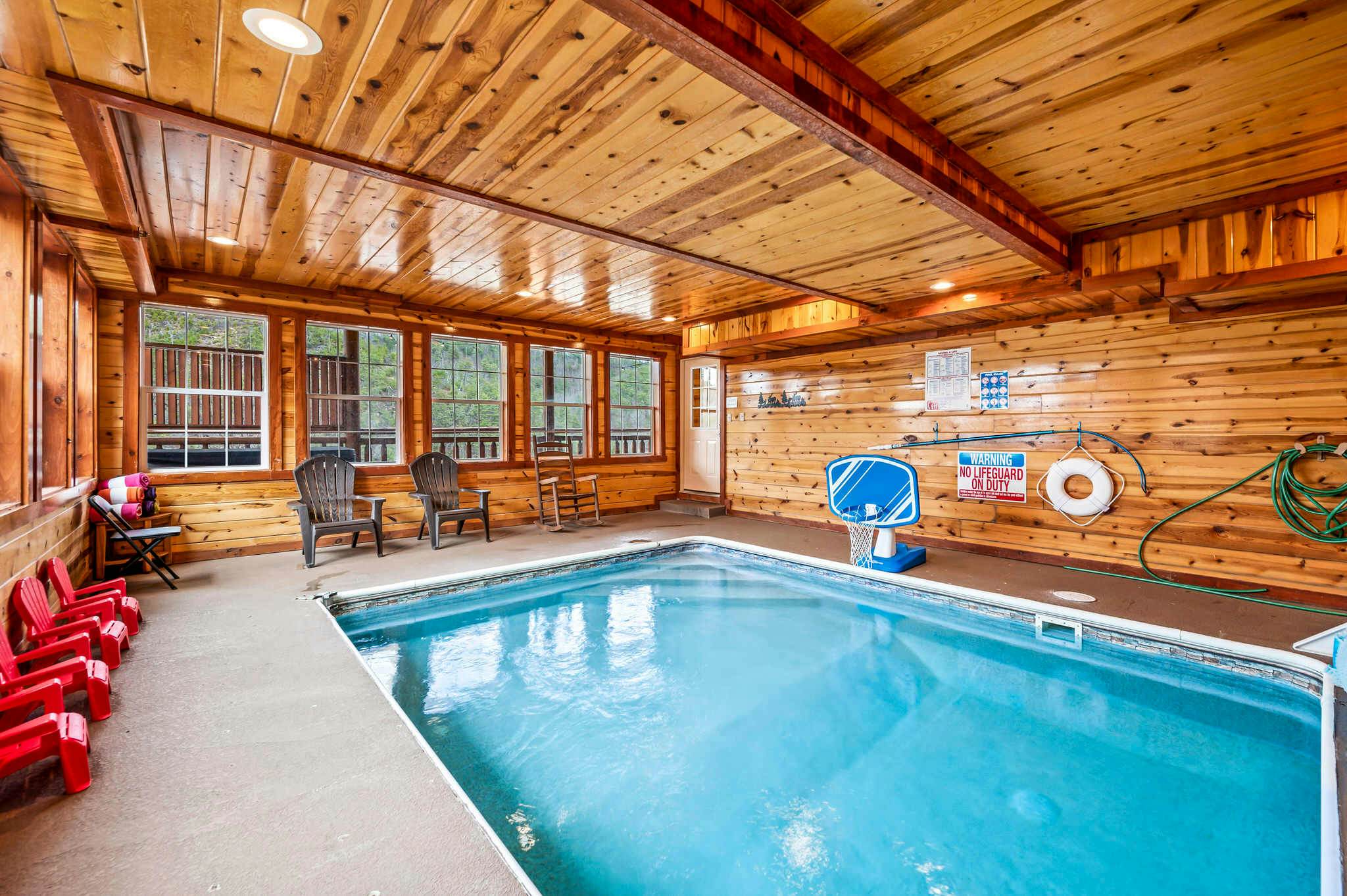 Luxury Cabin, Sleeps 20・Pool, Hot Tub, View, Games