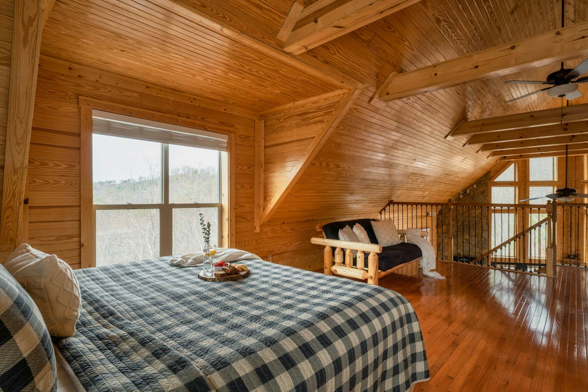 Luxury Cabin w/ Mountain view・Hot Tub, Fire pit