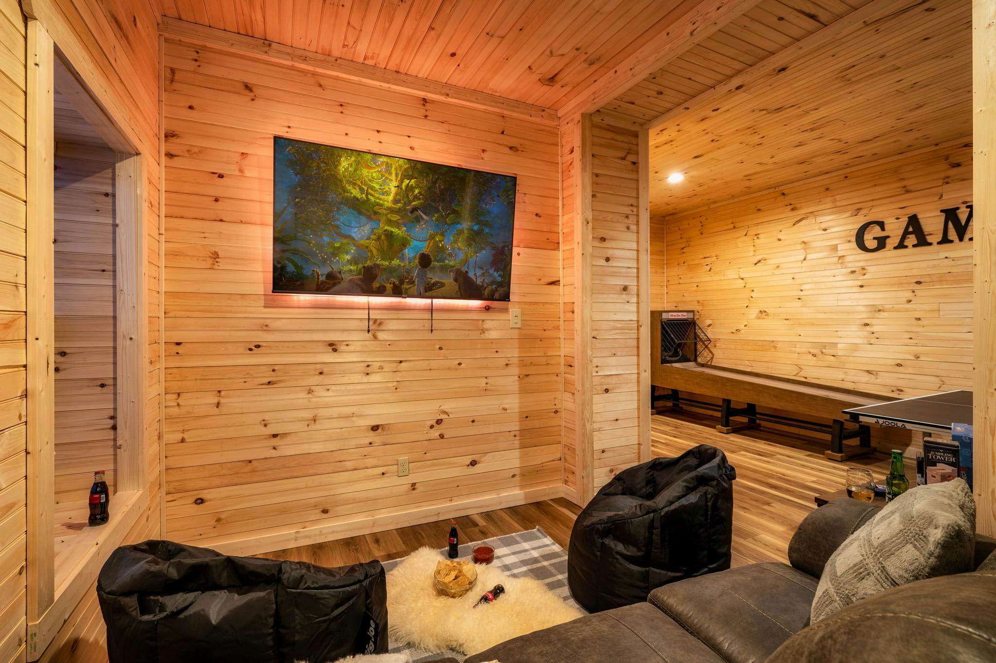 Luxury Cabin w/ Mountain view・Hot Tub, Fire pit