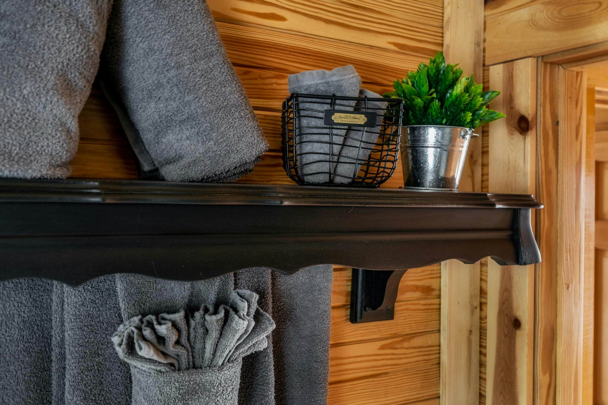 Luxury Cabin w/ Mountain view・Hot Tub, Fire pit