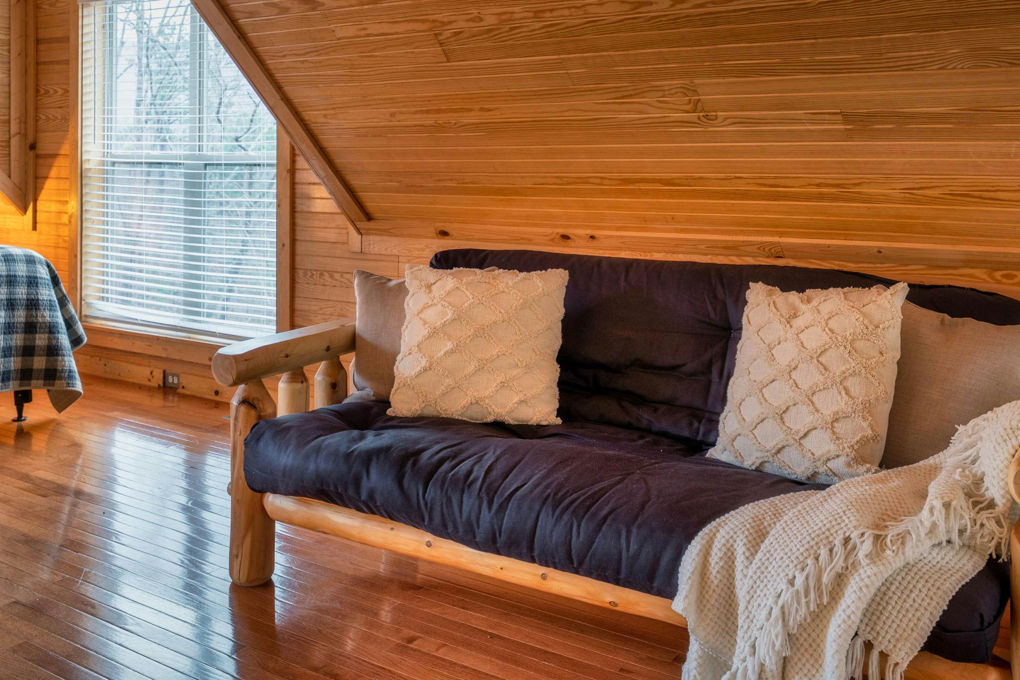 Luxury Cabin w/ Mountain view・Hot Tub, Fire pit