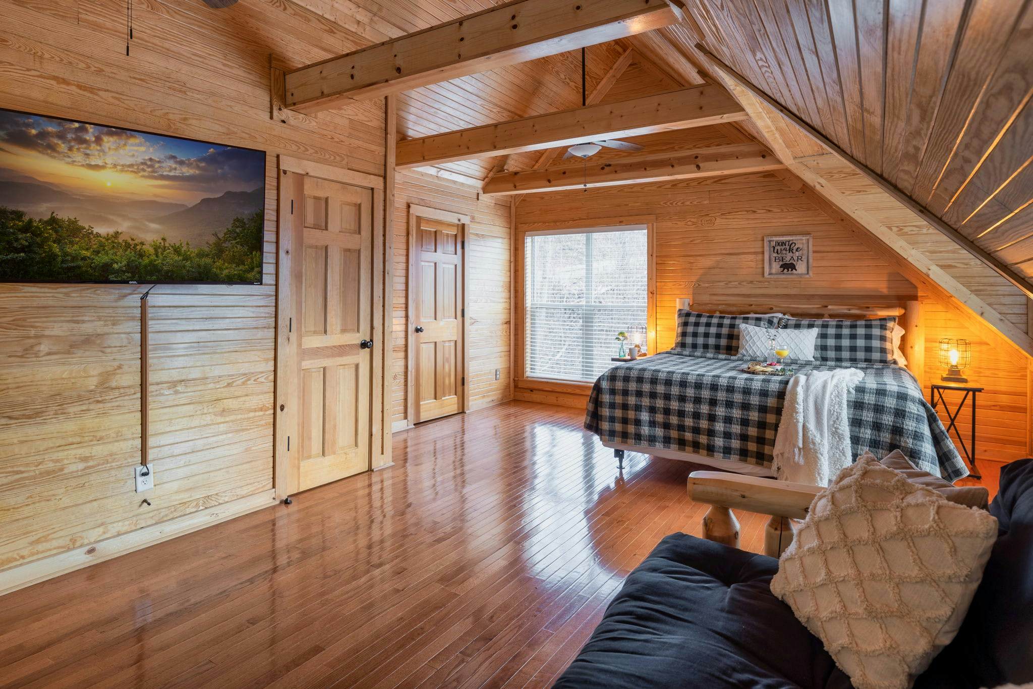 Luxury Cabin w/ Mountain view・Hot Tub, Fire pit