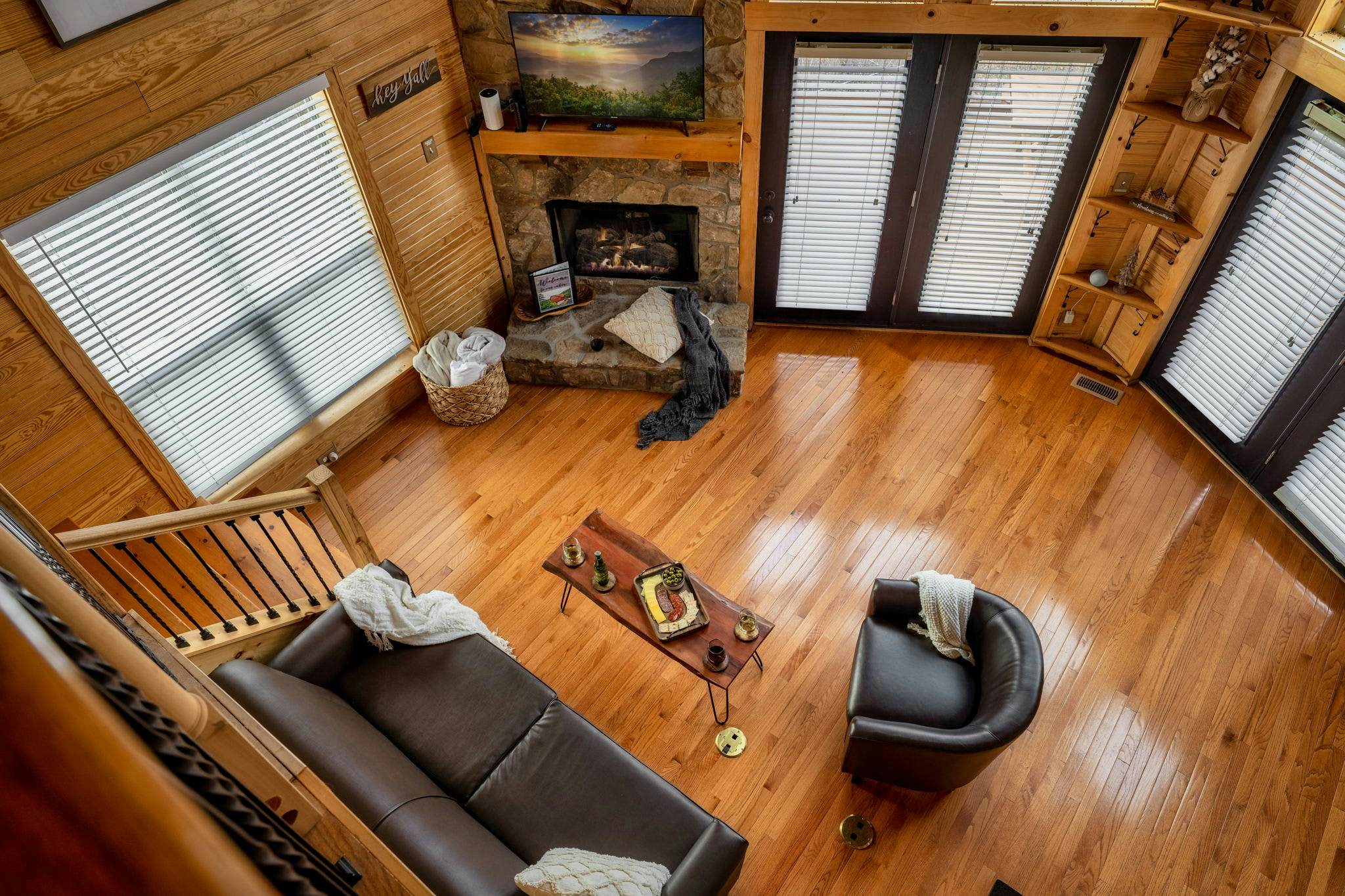 Luxury Cabin w/ Mountain view・Hot Tub, Fire pit