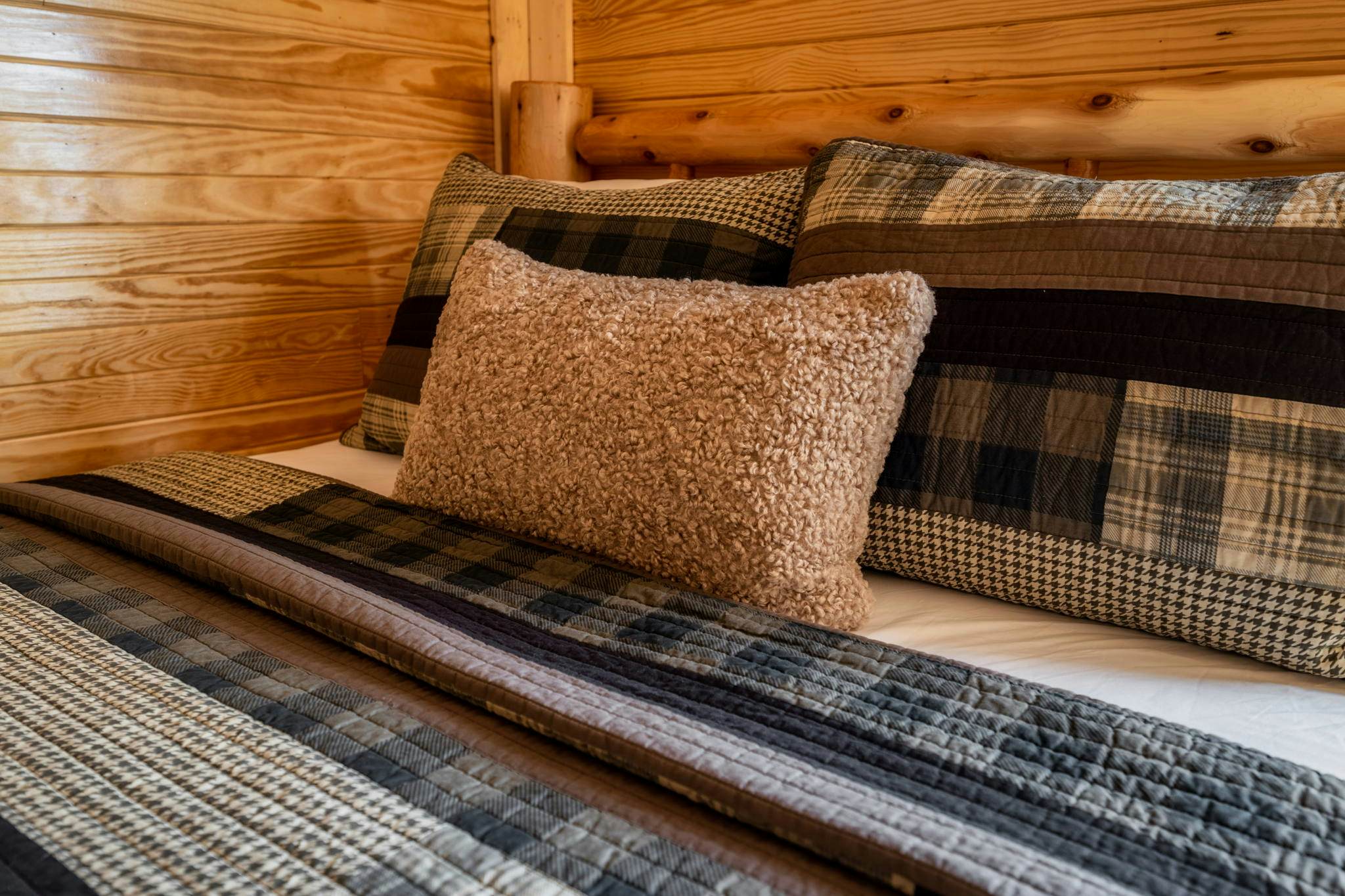 Luxury Cabin w/ Mountain view・Hot Tub, Fire pit