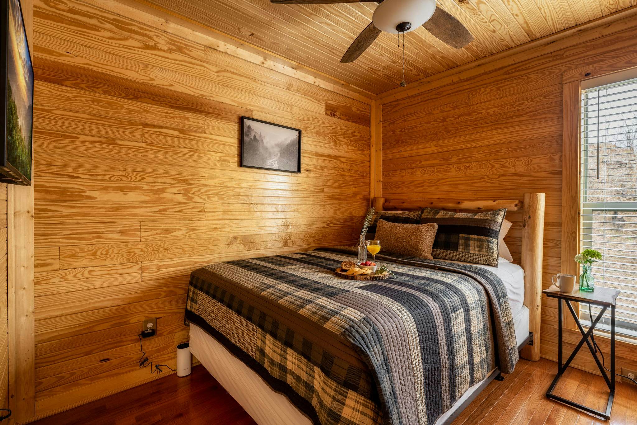 Luxury Cabin w/ Mountain view・Hot Tub, Fire pit