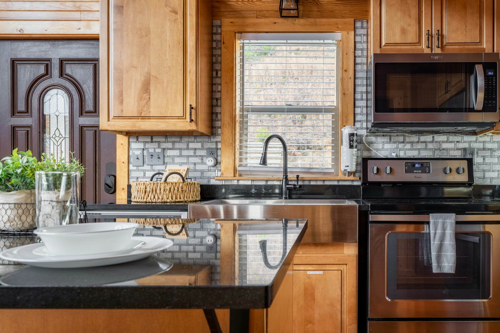 Luxury Cabin w/ Mountain view・Hot Tub, Fire pit