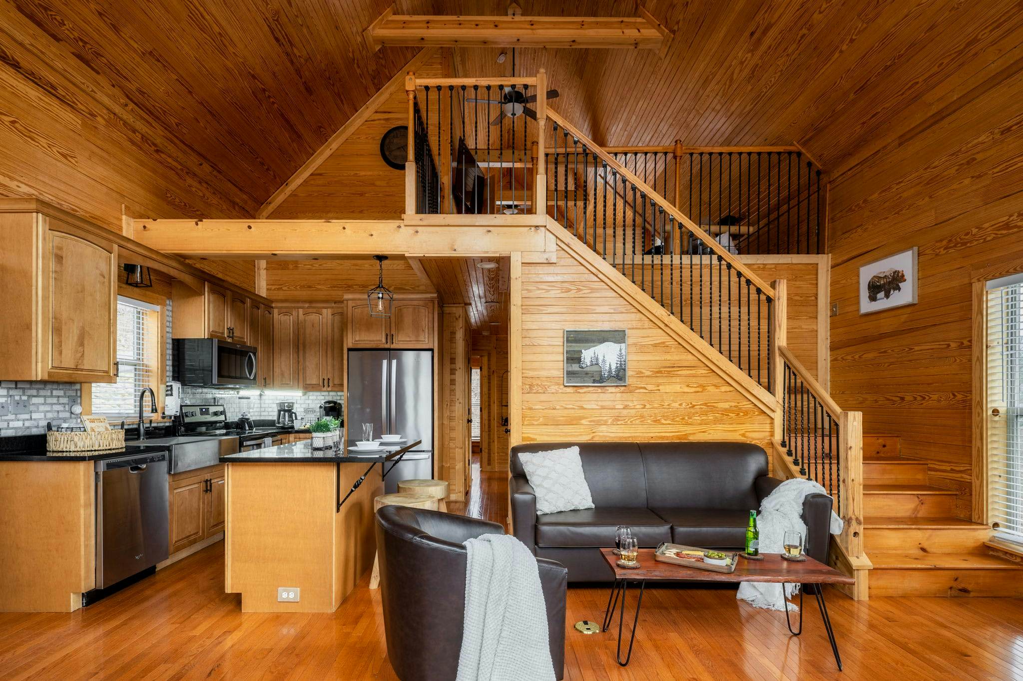 Luxury Cabin w/ Mountain view・Hot Tub, Fire pit