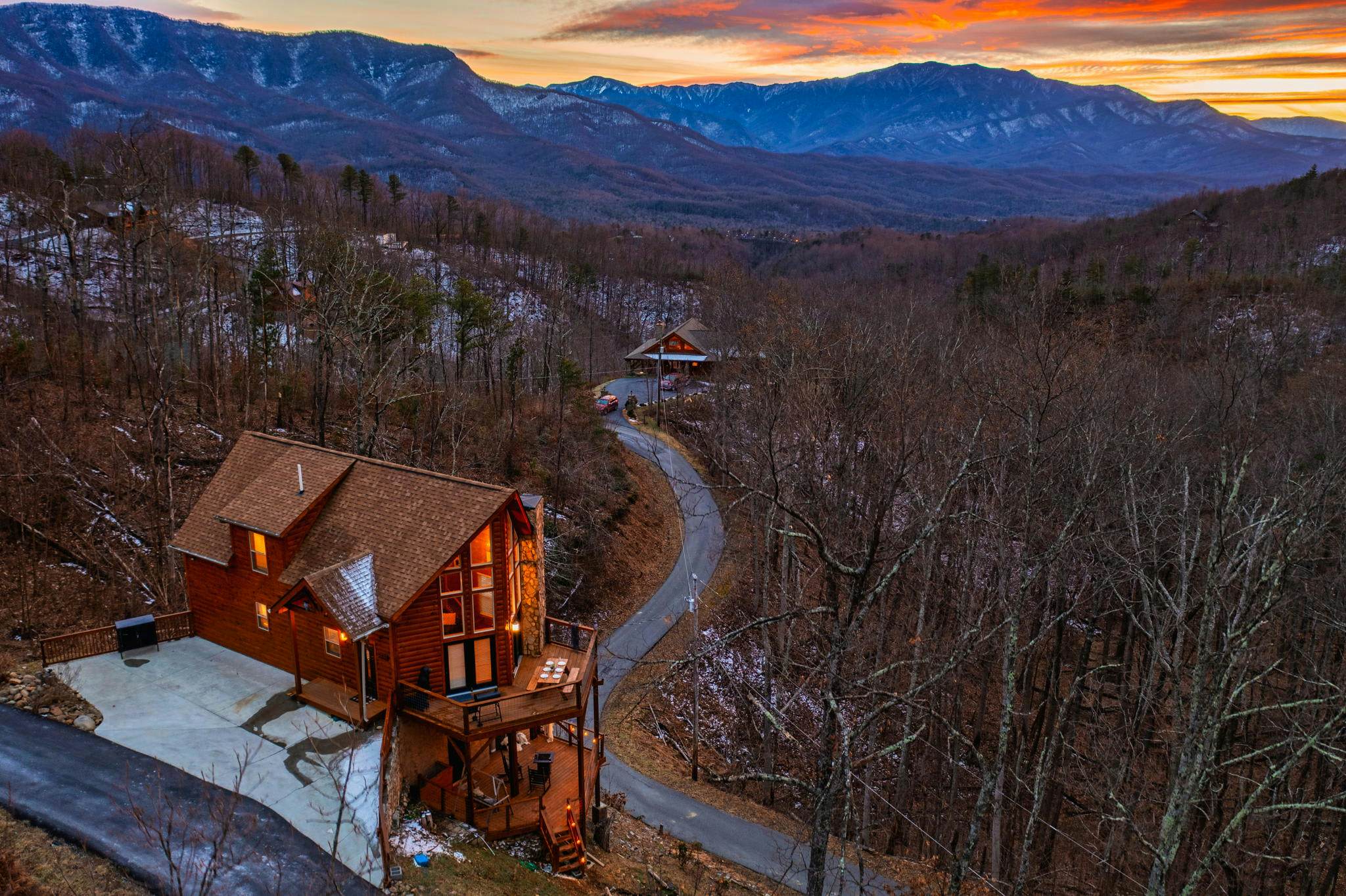 Luxury Cabin w/ Mountain view・Hot Tub, Fire pit