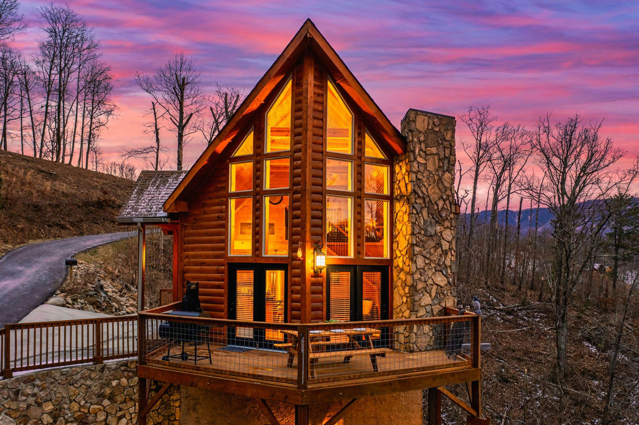 Luxury Cabin w/ Mountain view・Hot Tub, Fire pit