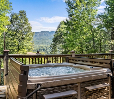 Stunning View, Sleeps 12・Hot tub・Grill・Pets・Games