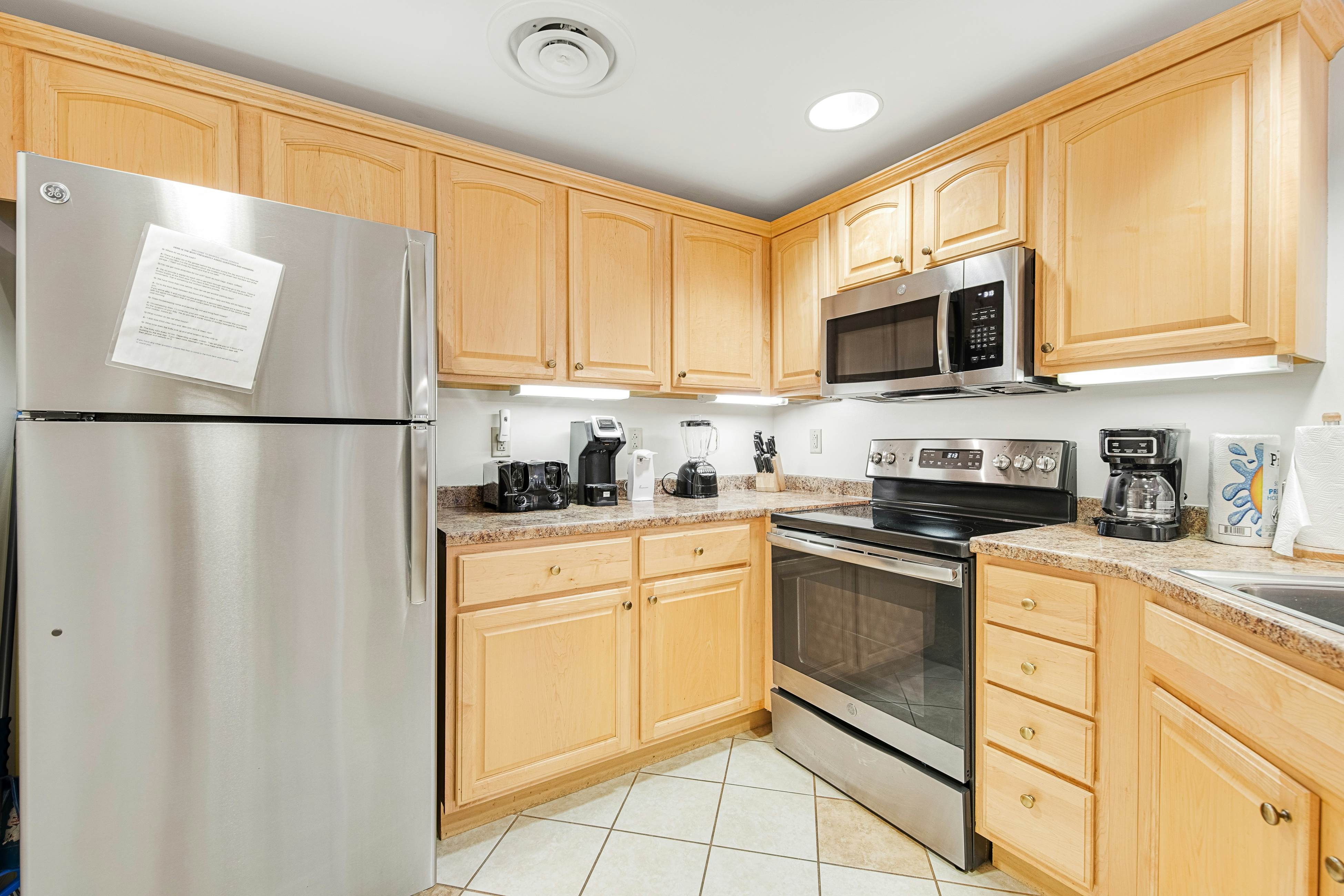 Luxury Downtown Condo, Sleeps 6・Hot tub・Gym