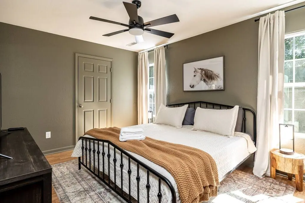 Peaceful Getaway, Sleeps 6・Pet Friendly & Hot Tub