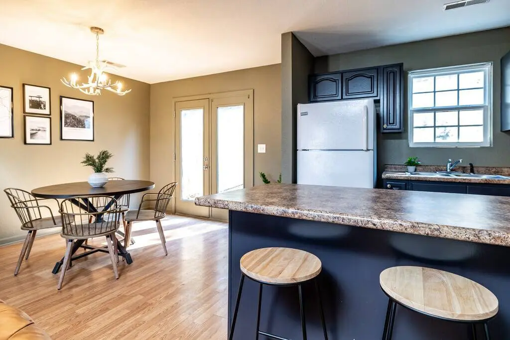 Peaceful Getaway, Sleeps 6・Pet Friendly & Hot Tub