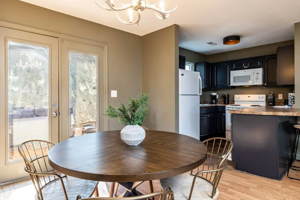 Peaceful Getaway, Sleeps 6・Pet Friendly & Hot Tub