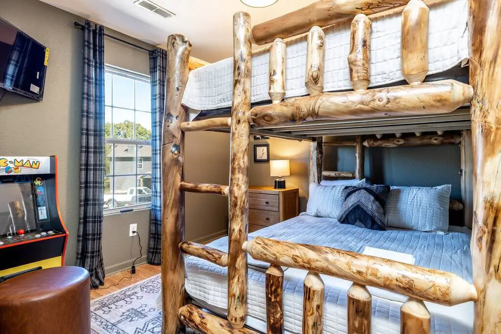 Peaceful Getaway, Sleeps 6・Pet Friendly & Hot Tub