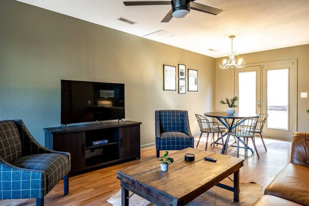 Peaceful Getaway, Sleeps 6・Pet Friendly & Hot Tub