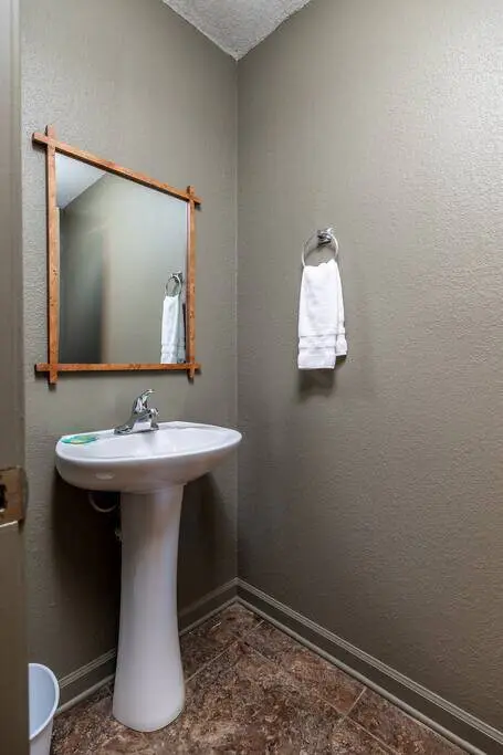 Peaceful Getaway, Sleeps 6・Pet Friendly & Hot Tub