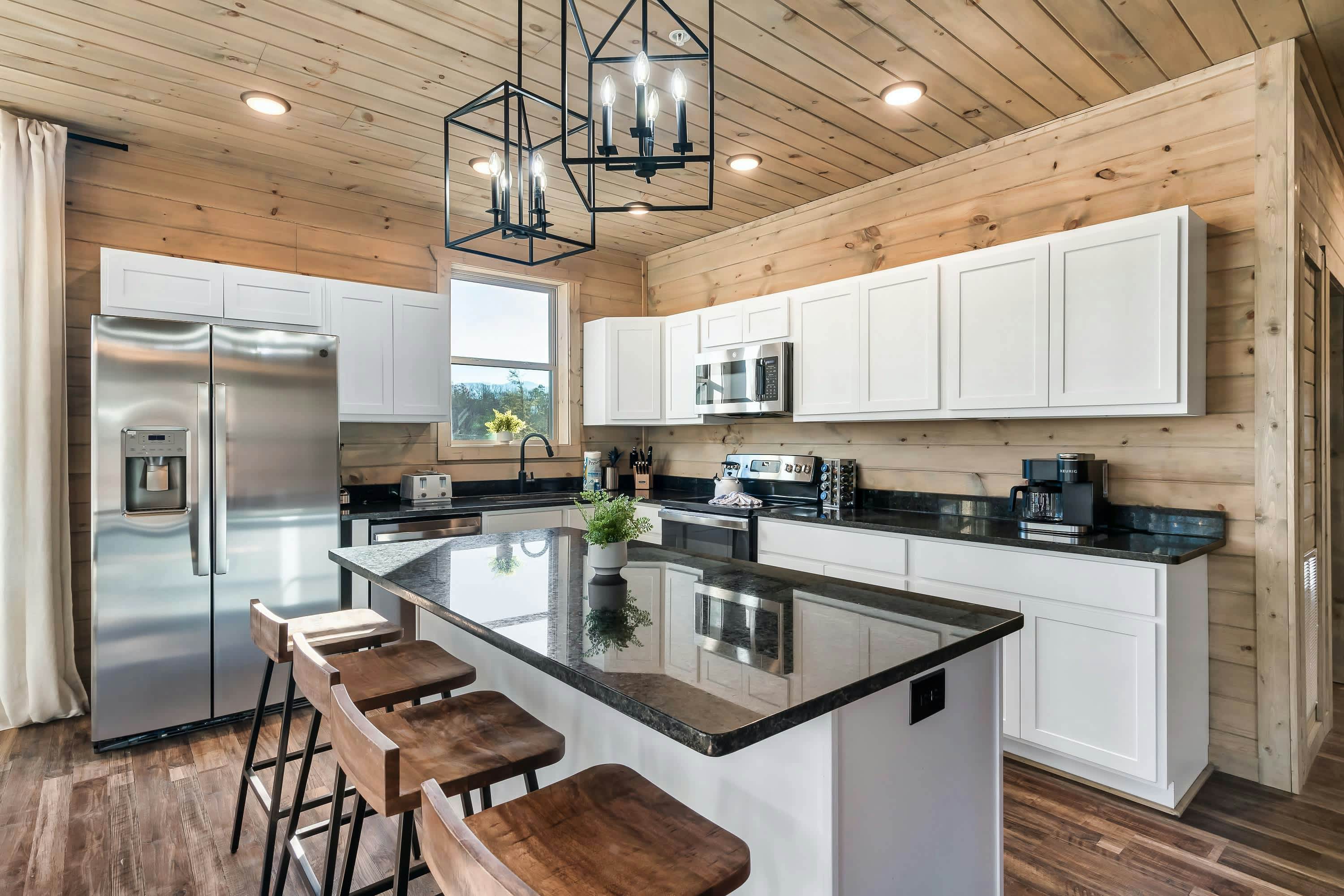 Luxury Cabin w/ View・Pool・Hot Tub・Games・Fire pit