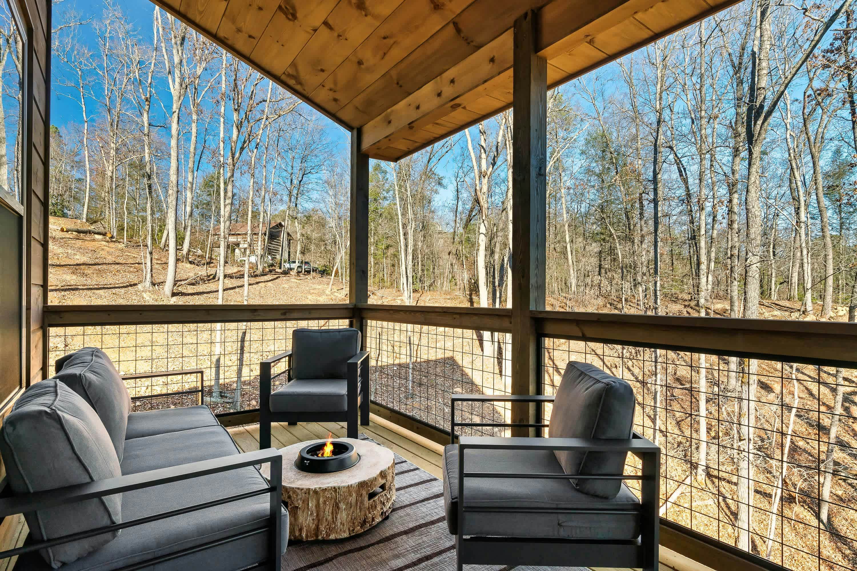 Luxury Cabin w/ View・Pool・Hot Tub・Games・Fire pit