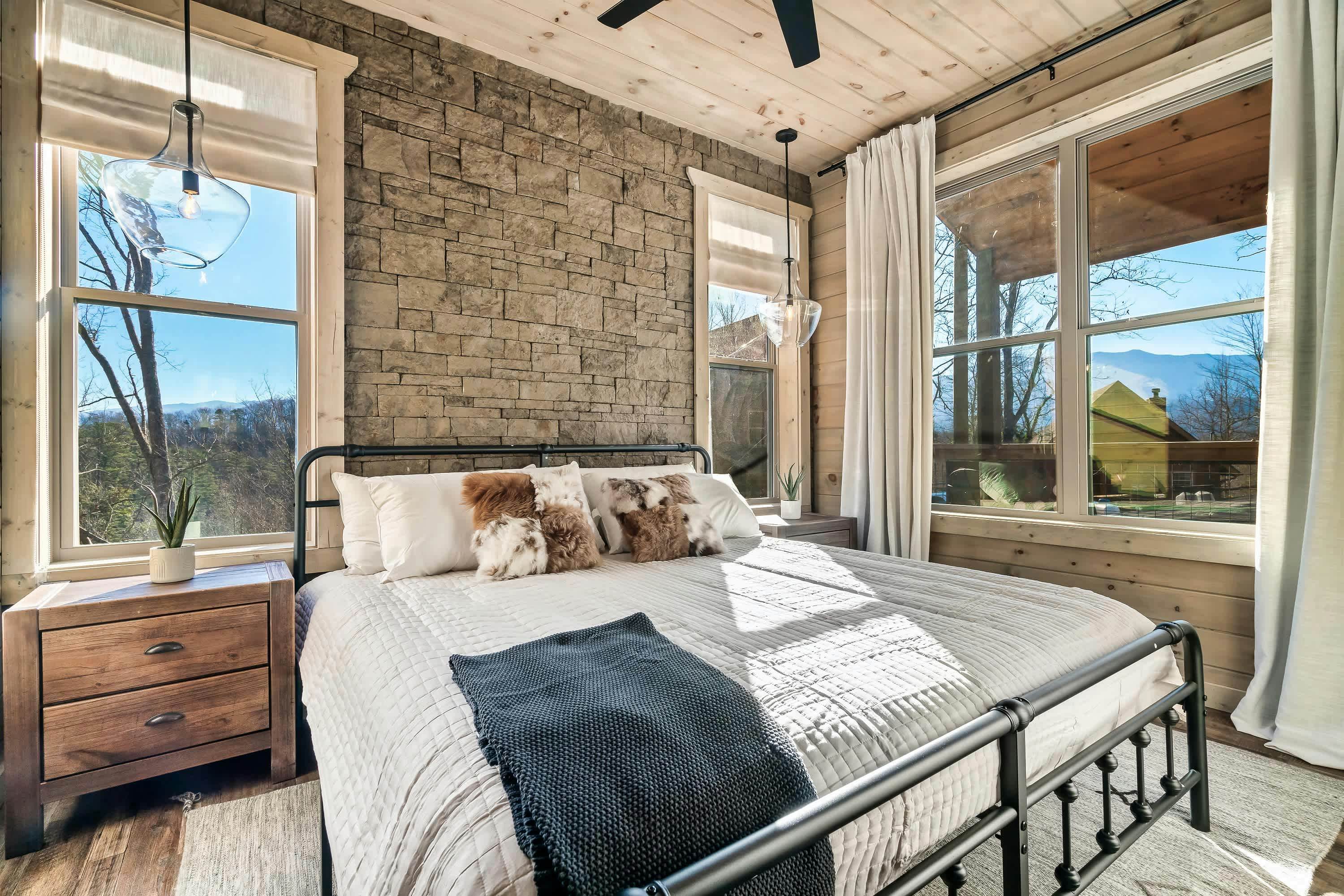 Luxury Cabin w/ View・Pool・Hot Tub・Games・Fire pit