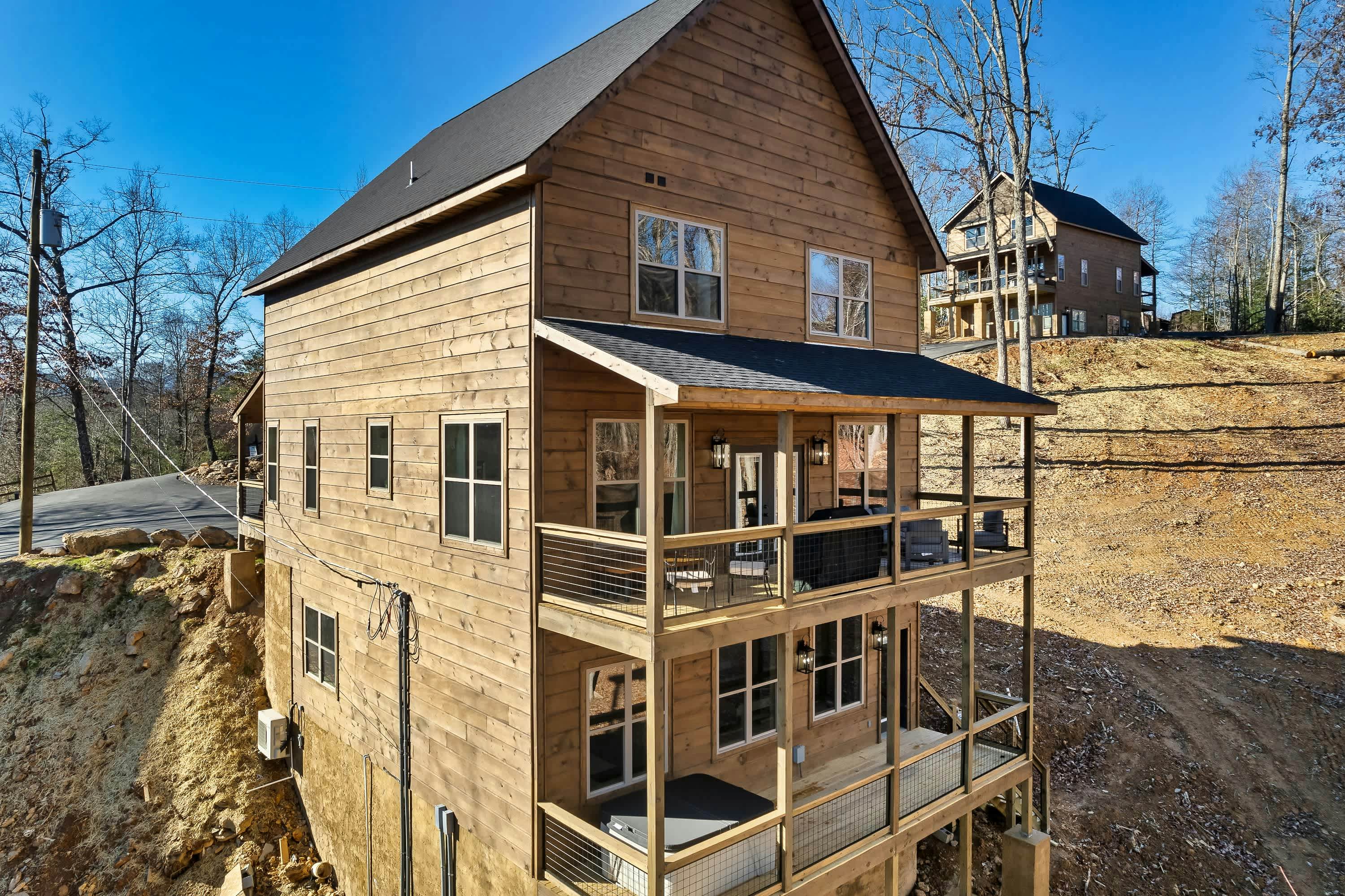 Luxury Cabin w/ View・Pool・Hot Tub・Games・Fire pit