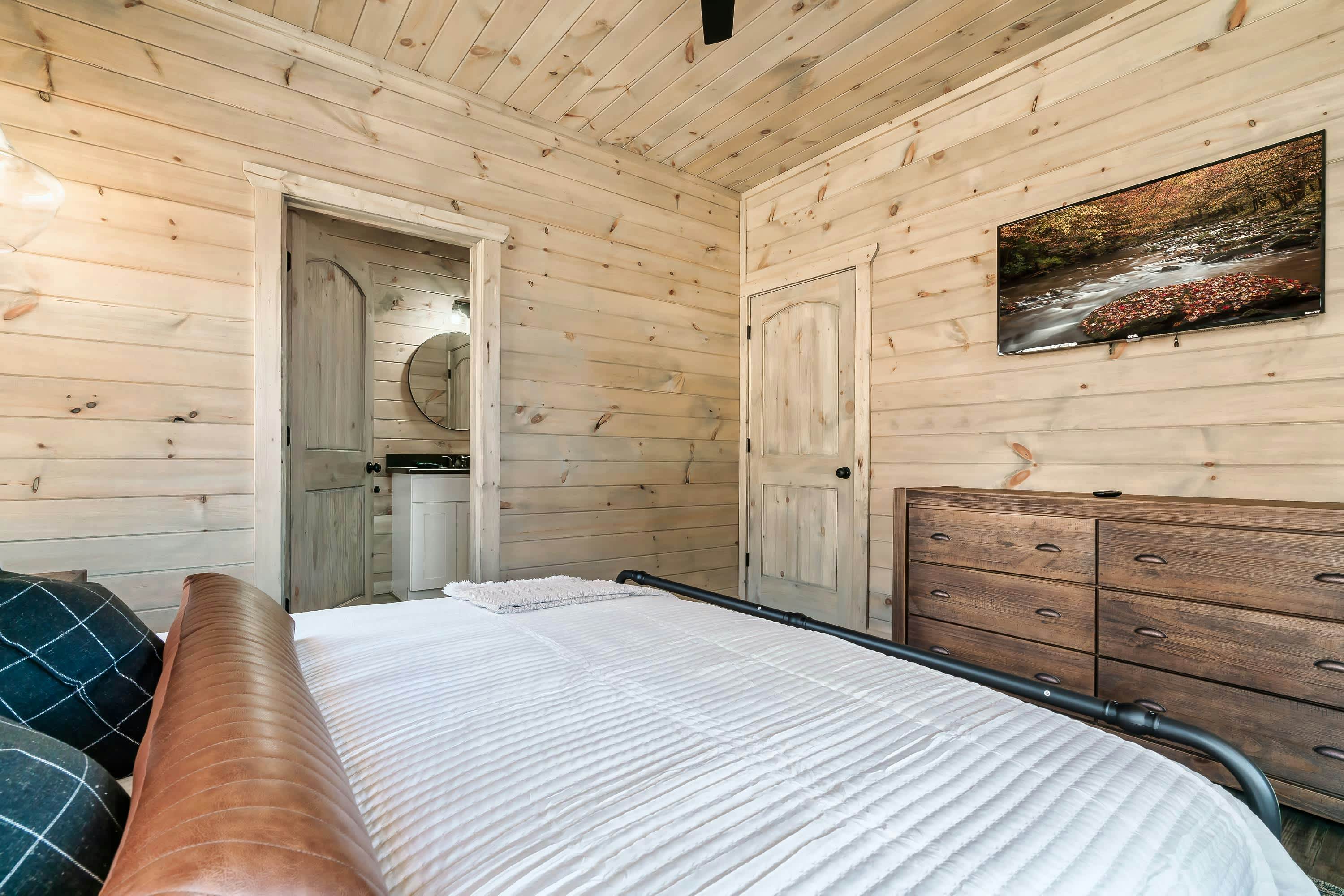 Luxury Cabin w/ View・Pool・Hot Tub・Games・Fire pit