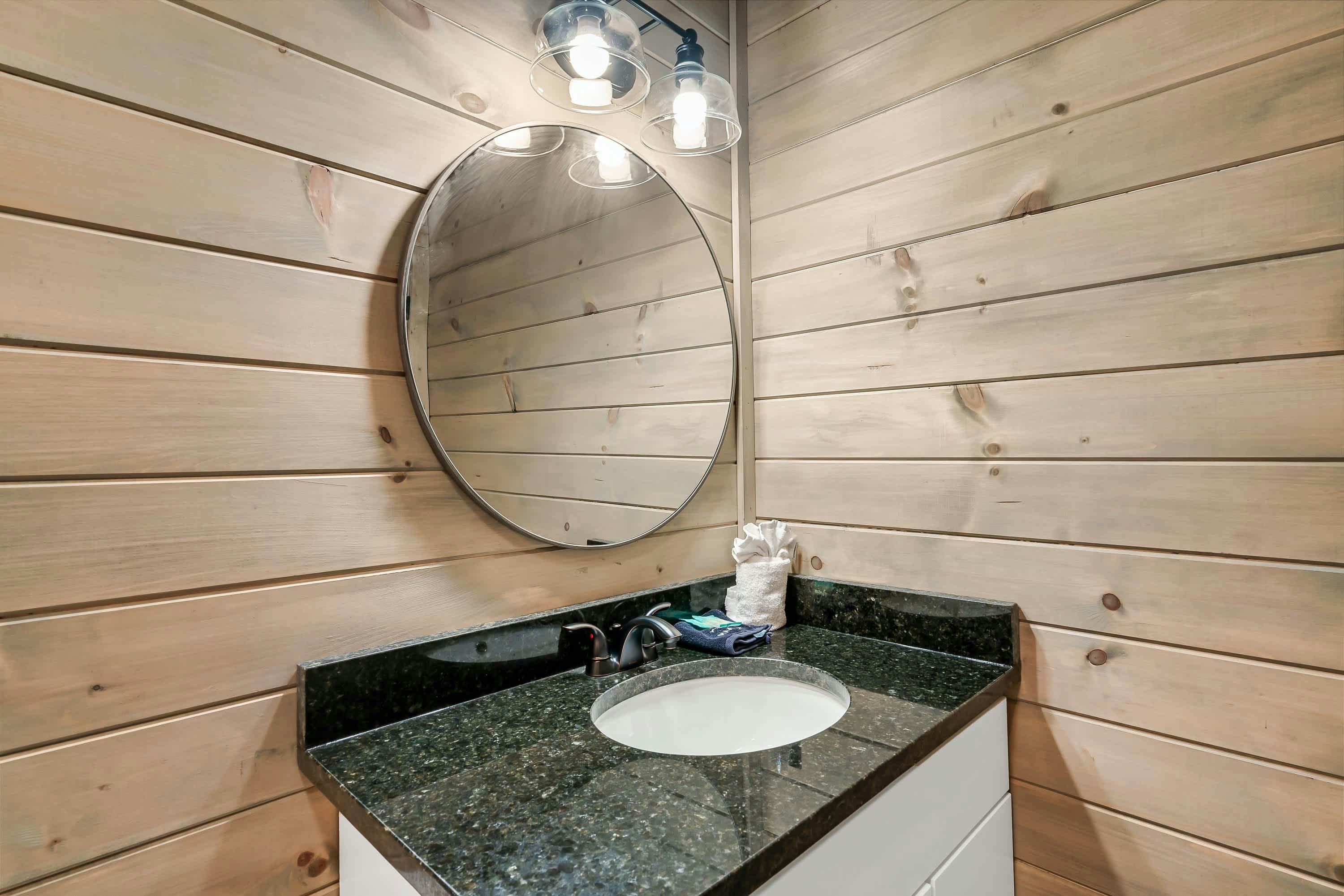 Luxury Cabin w/ View・Pool・Hot Tub・Games・Fire pit