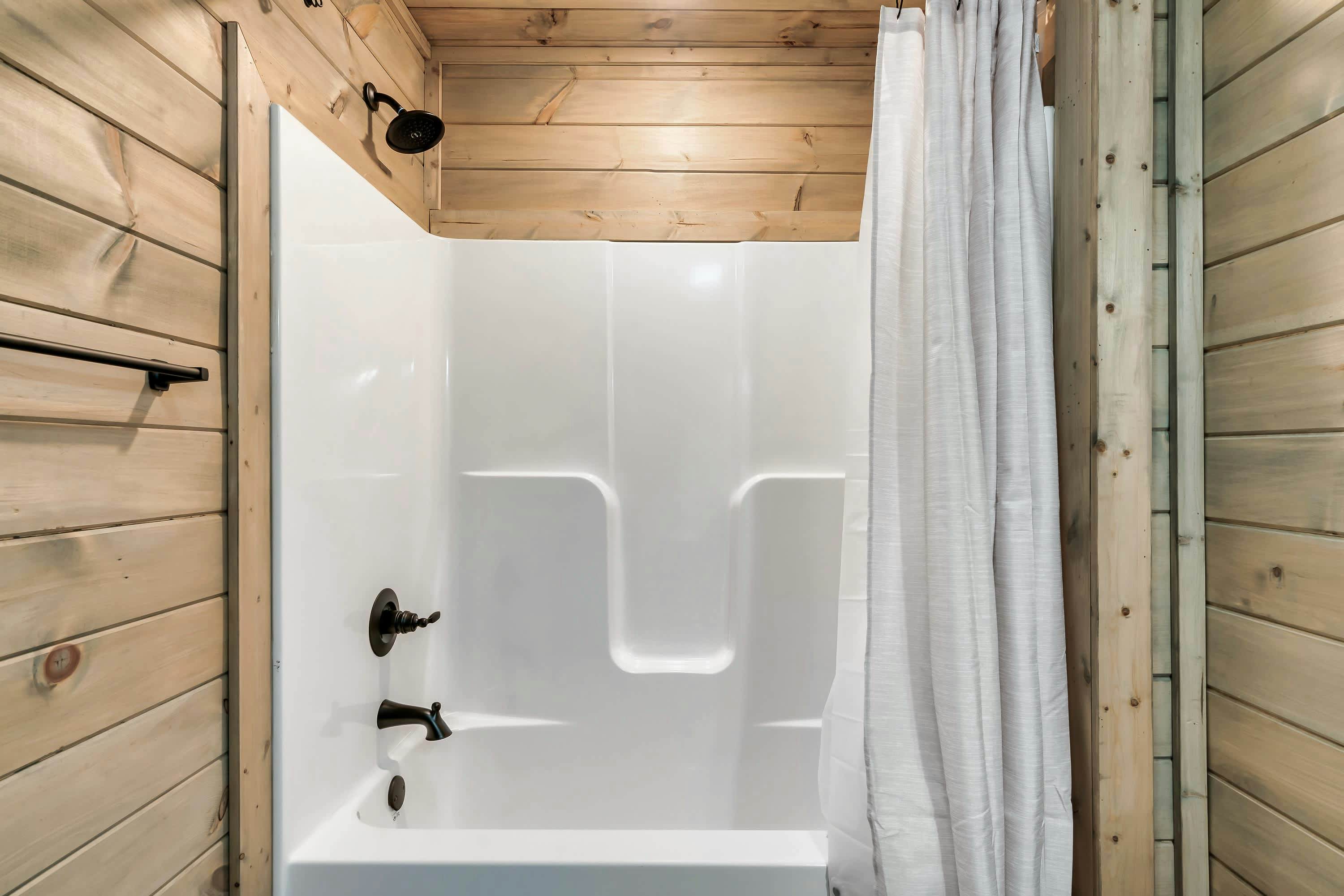 Luxury Cabin w/ View・Pool・Hot Tub・Games・Fire pit