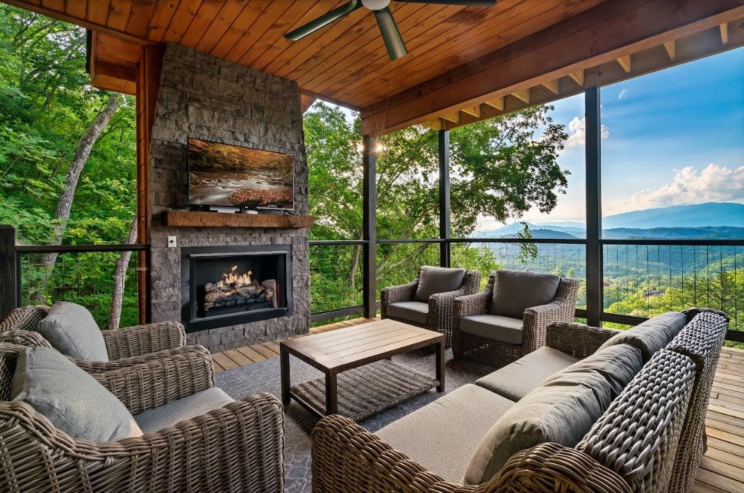 Sleeps 20・Mtn View・Indoor Pool・Theater・Gym・Hot tub