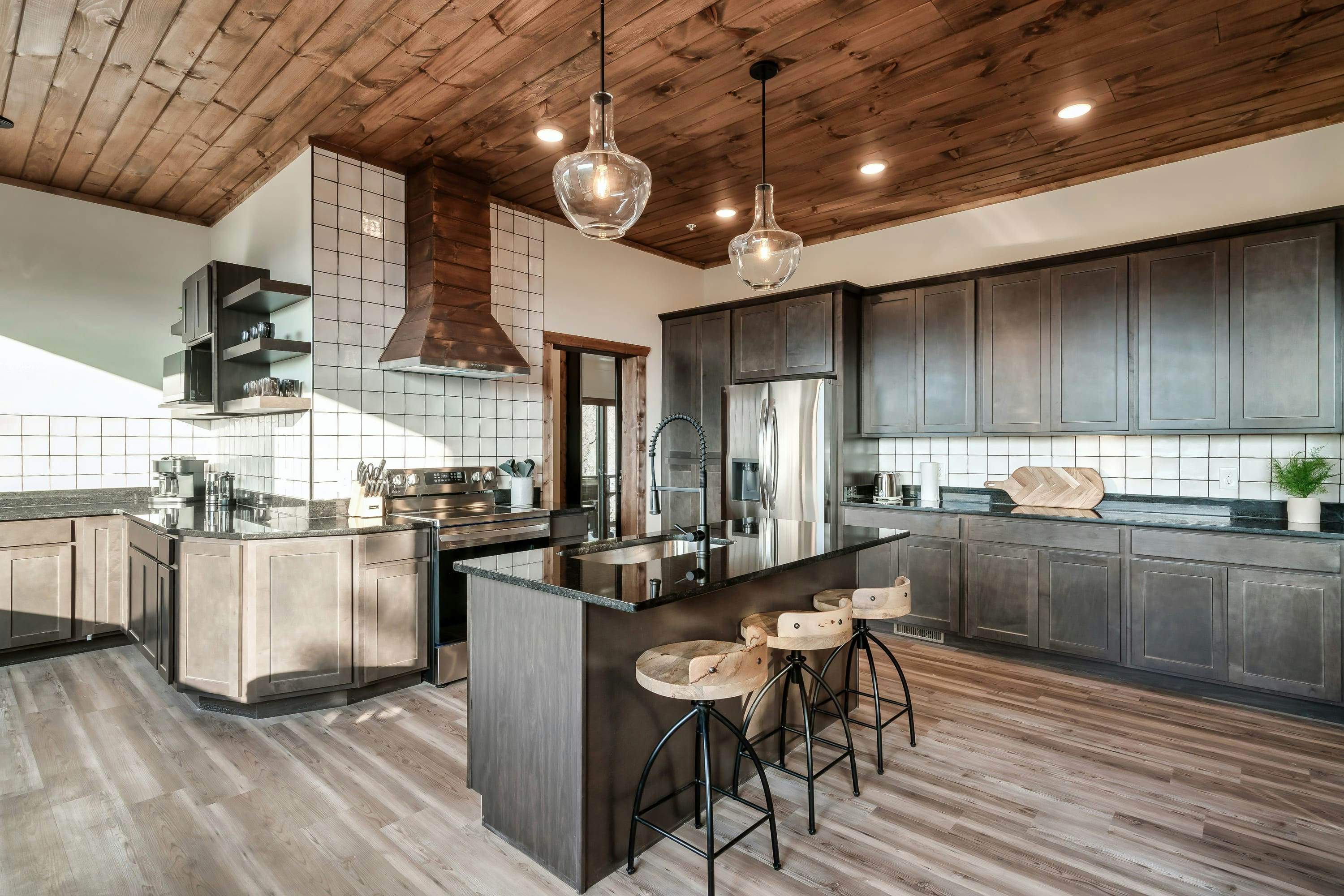 Sleeps 20・Mtn View・Indoor Pool・Theater・Gym・Hot tub