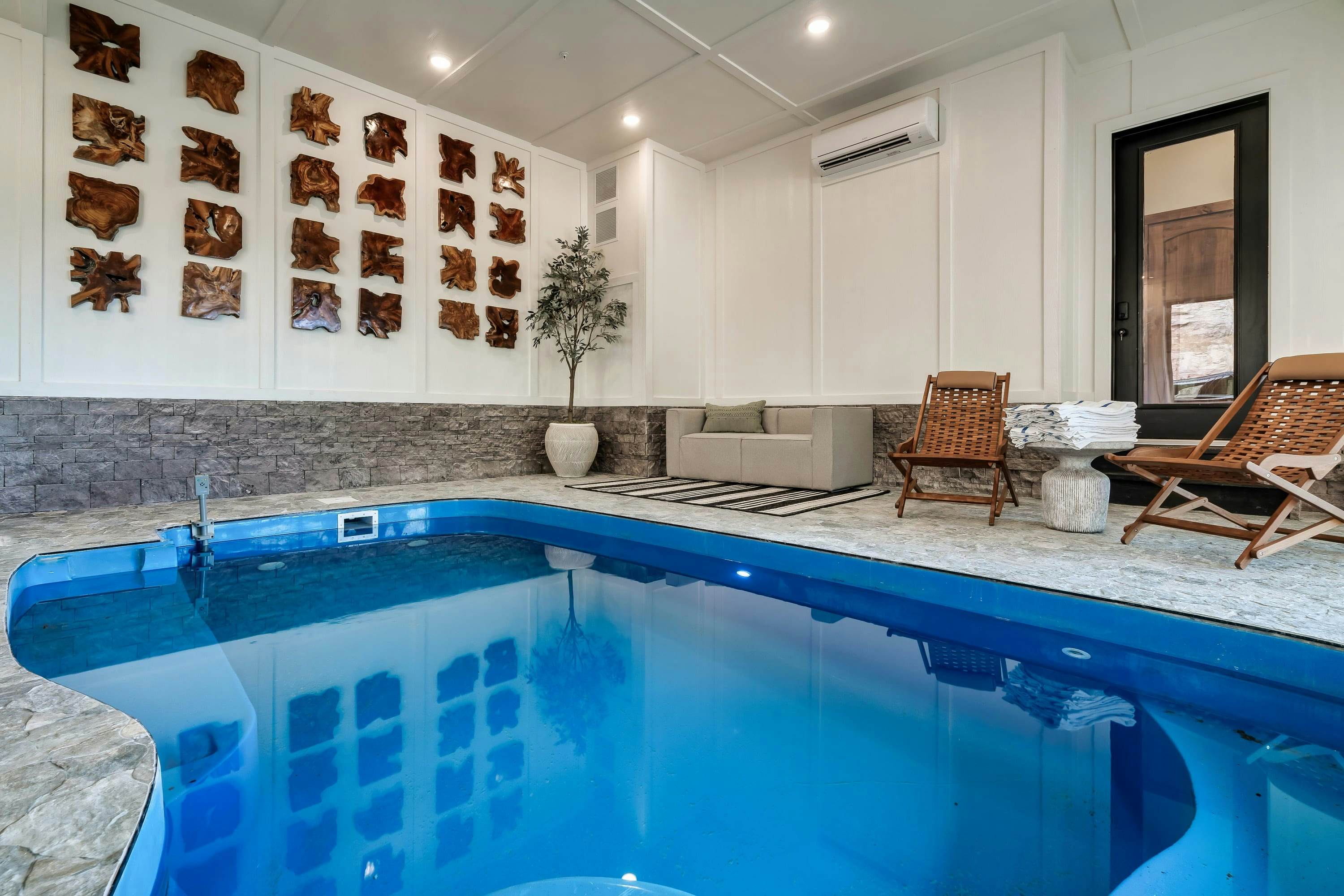 Sleeps 20・Mtn View・Indoor Pool・Theater・Gym・Hot tub