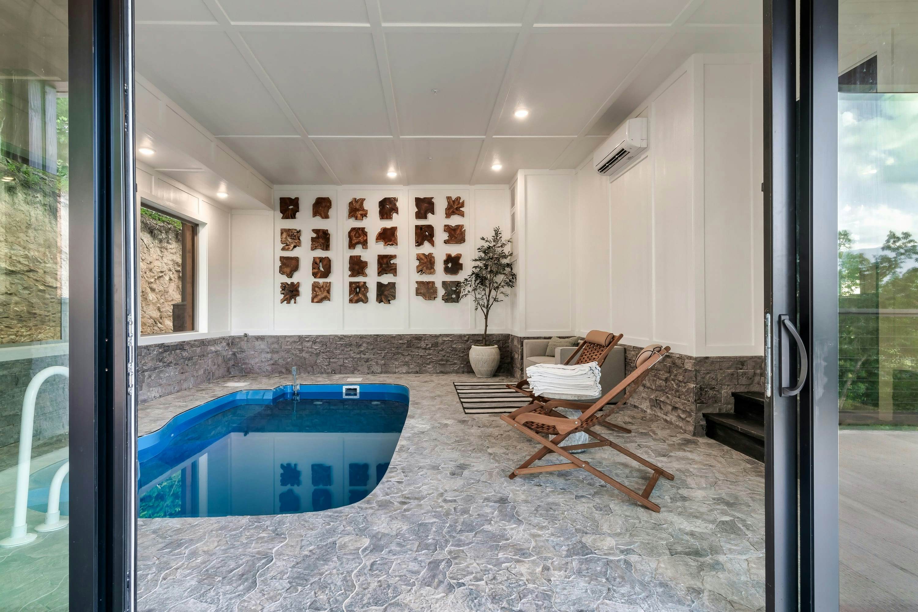 Sleeps 20・Mtn View・Indoor Pool・Theater・Gym・Hot tub