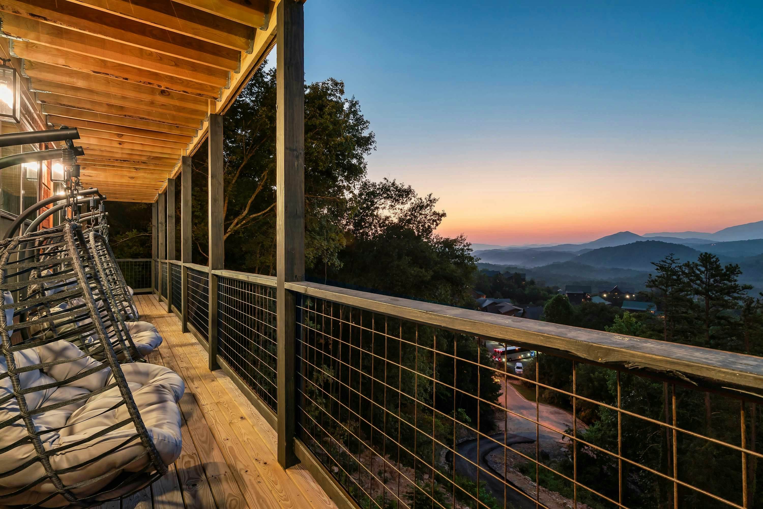 Sleeps 20・Mtn View・Indoor Pool・Theater・Gym・Hot tub