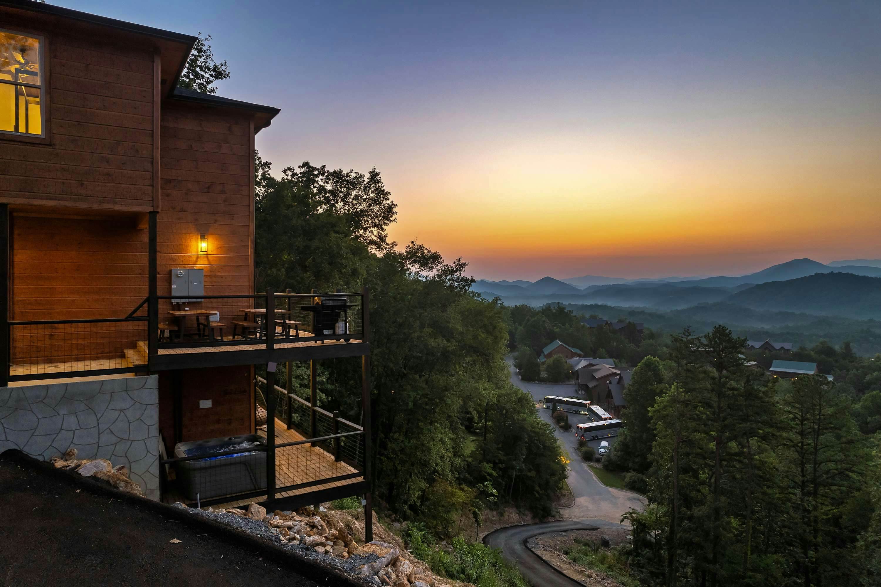 Sleeps 20・Mtn View・Indoor Pool・Theater・Gym・Hot tub