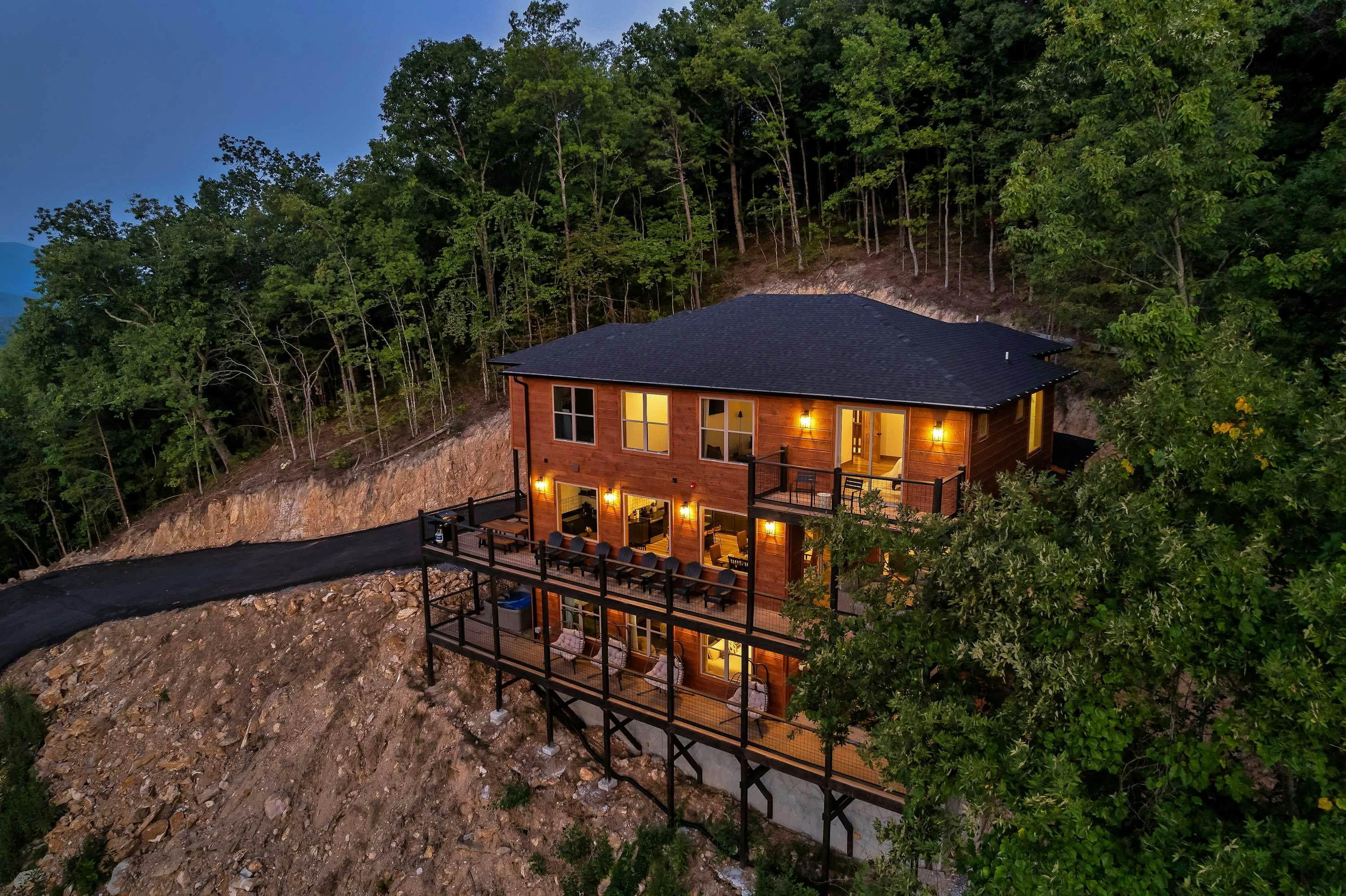 Sleeps 20・Mtn View・Indoor Pool・Theater・Gym・Hot tub