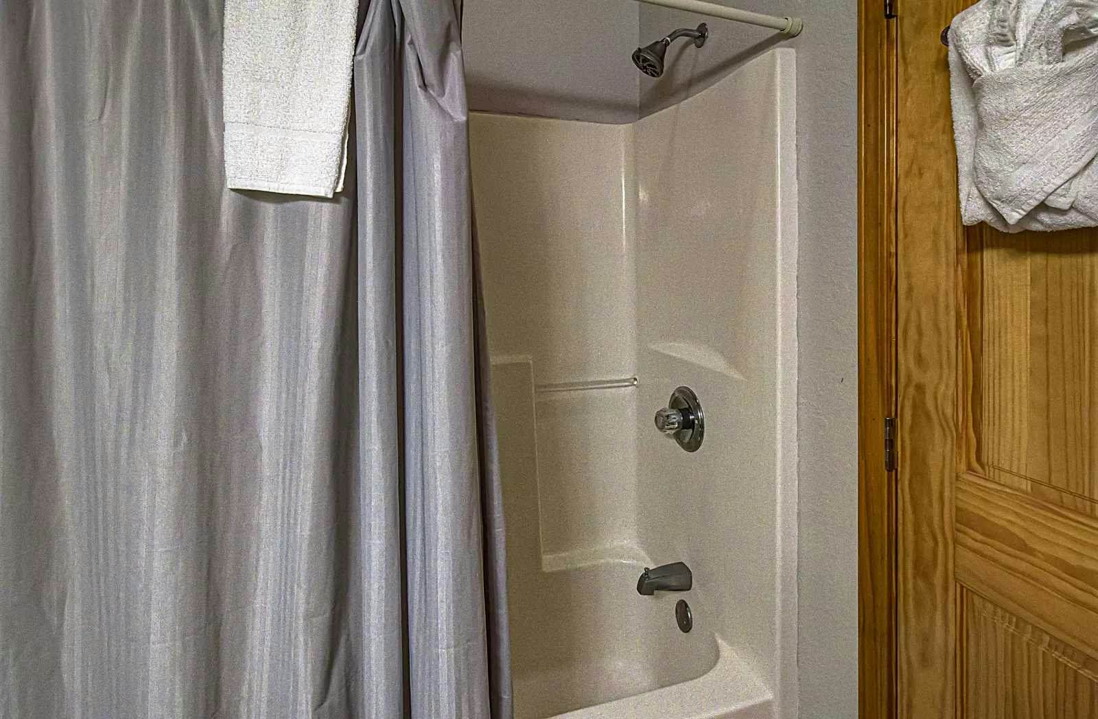 Arrowhead Cabin, Sleeps 18・Hot Tub・Grill・Game Loft