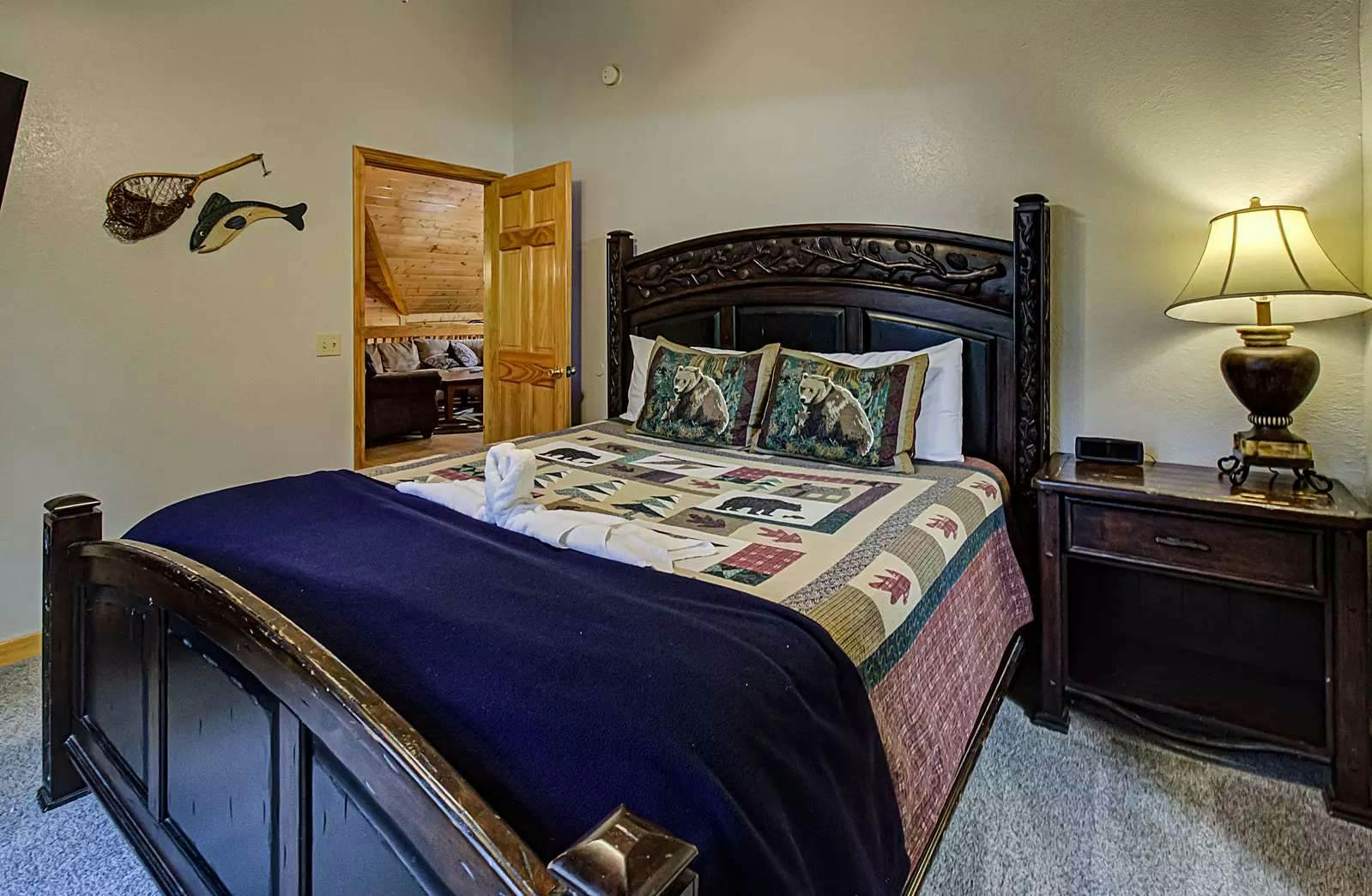 Arrowhead Cabin, Sleeps 18・Hot Tub・Grill・Game Loft