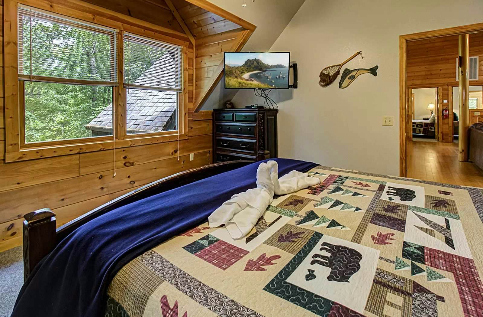 Arrowhead Cabin, Sleeps 18・Hot Tub・Grill・Game Loft