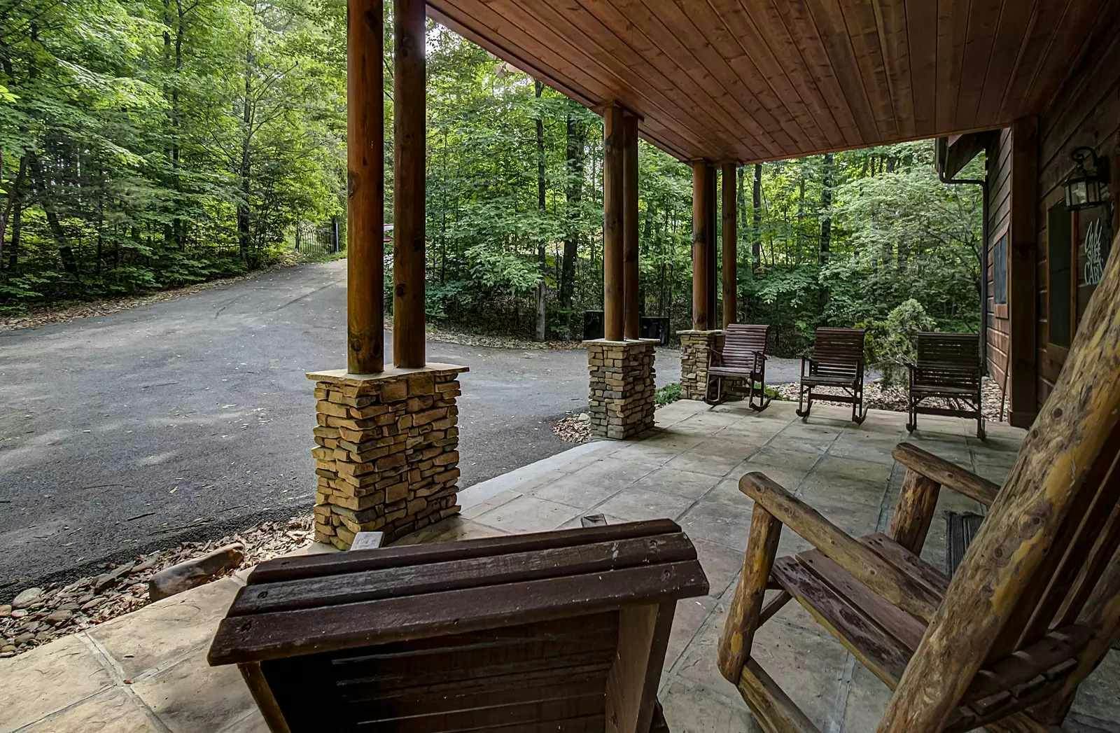 Arrowhead Cabin, Sleeps 18・Hot Tub・Grill・Game Loft