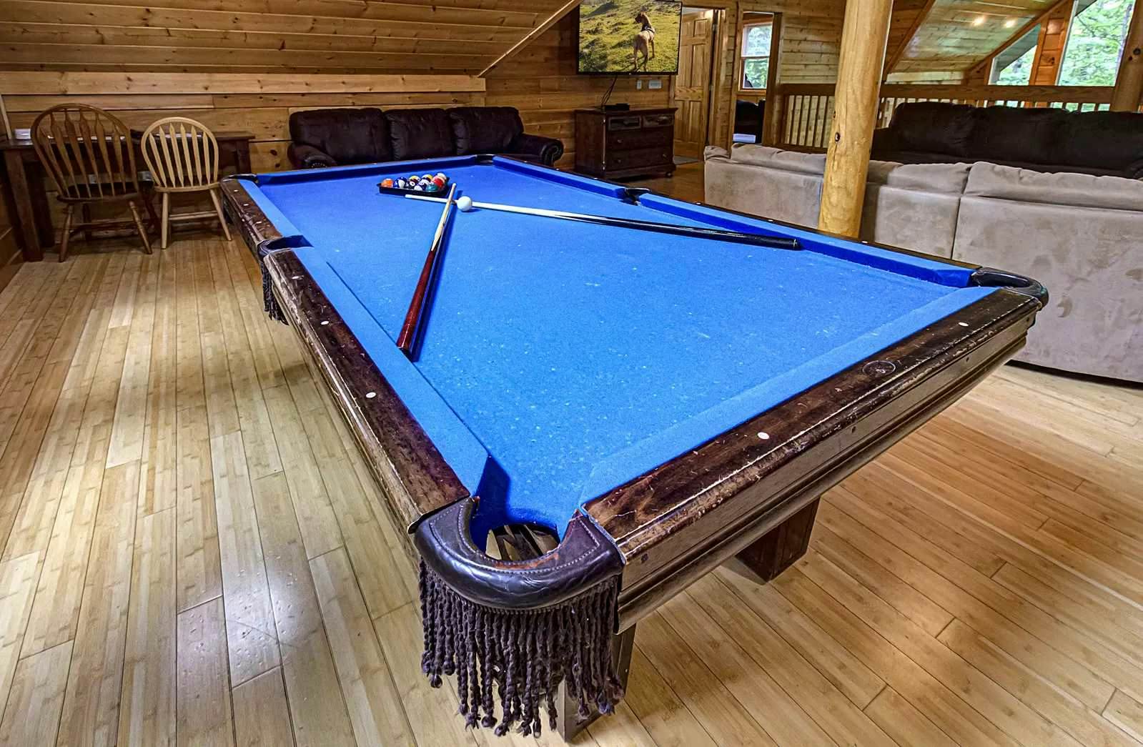 Arrowhead Cabin, Sleeps 18・Hot Tub・Grill・Game Loft