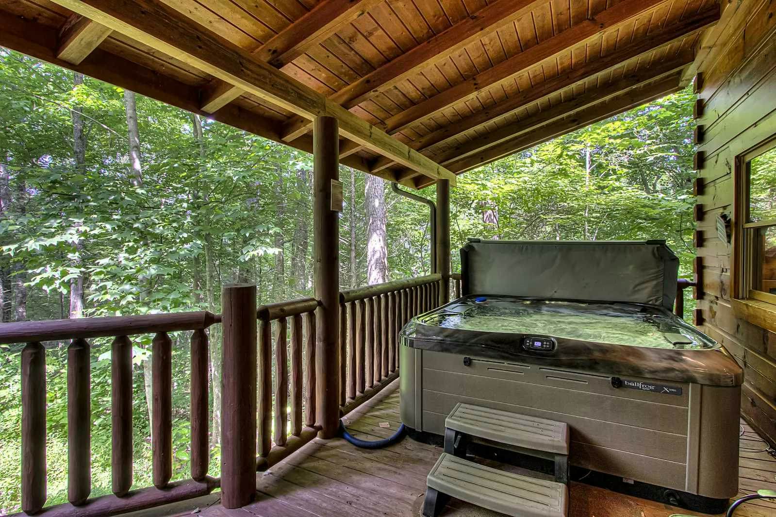 Arrowhead Cabin, Sleeps 18・Hot Tub・Grill・Game Loft